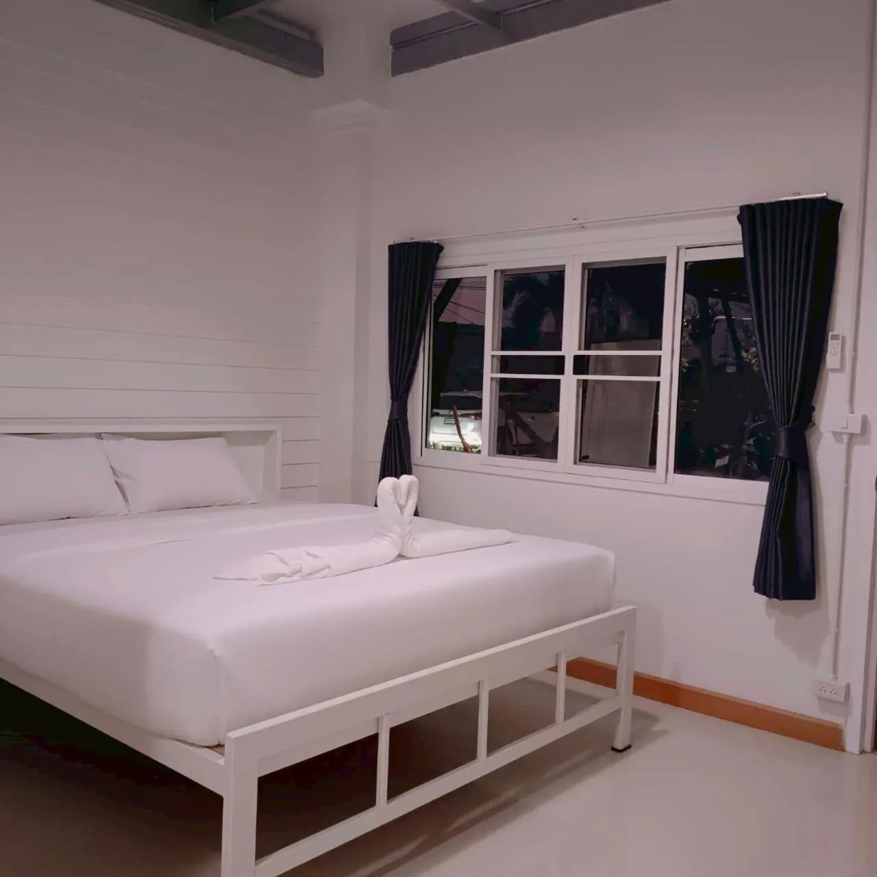 Bed in Convenient Resort