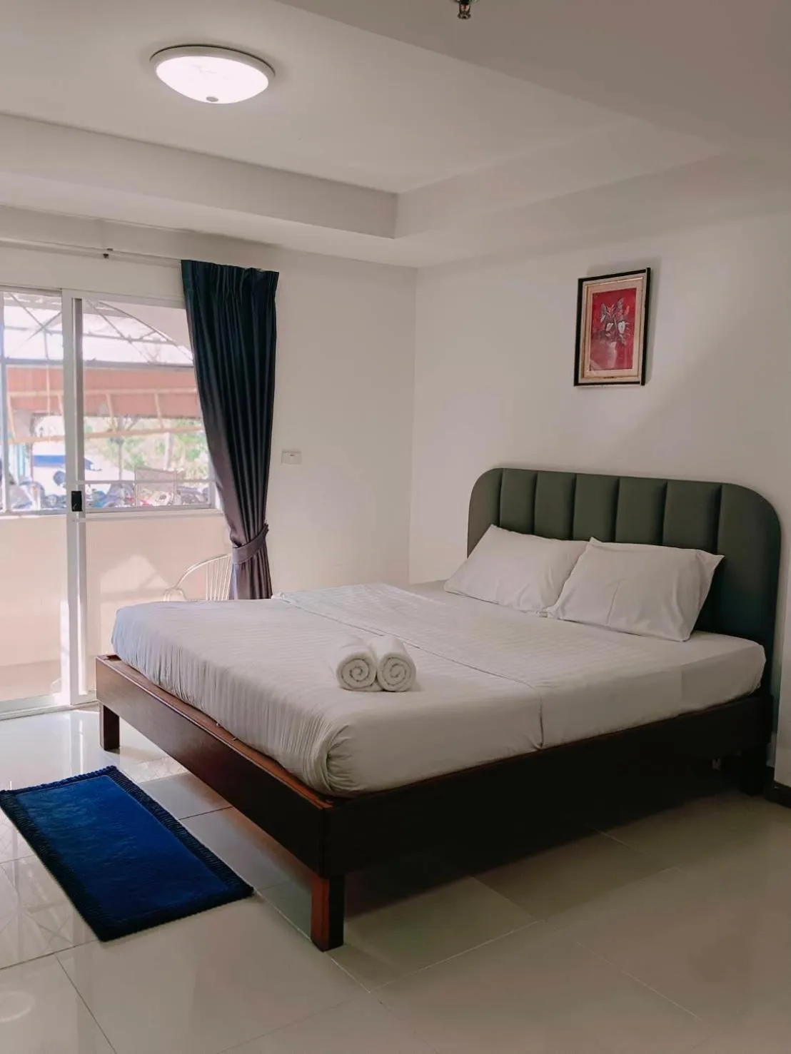 Bed in Convenient Resort