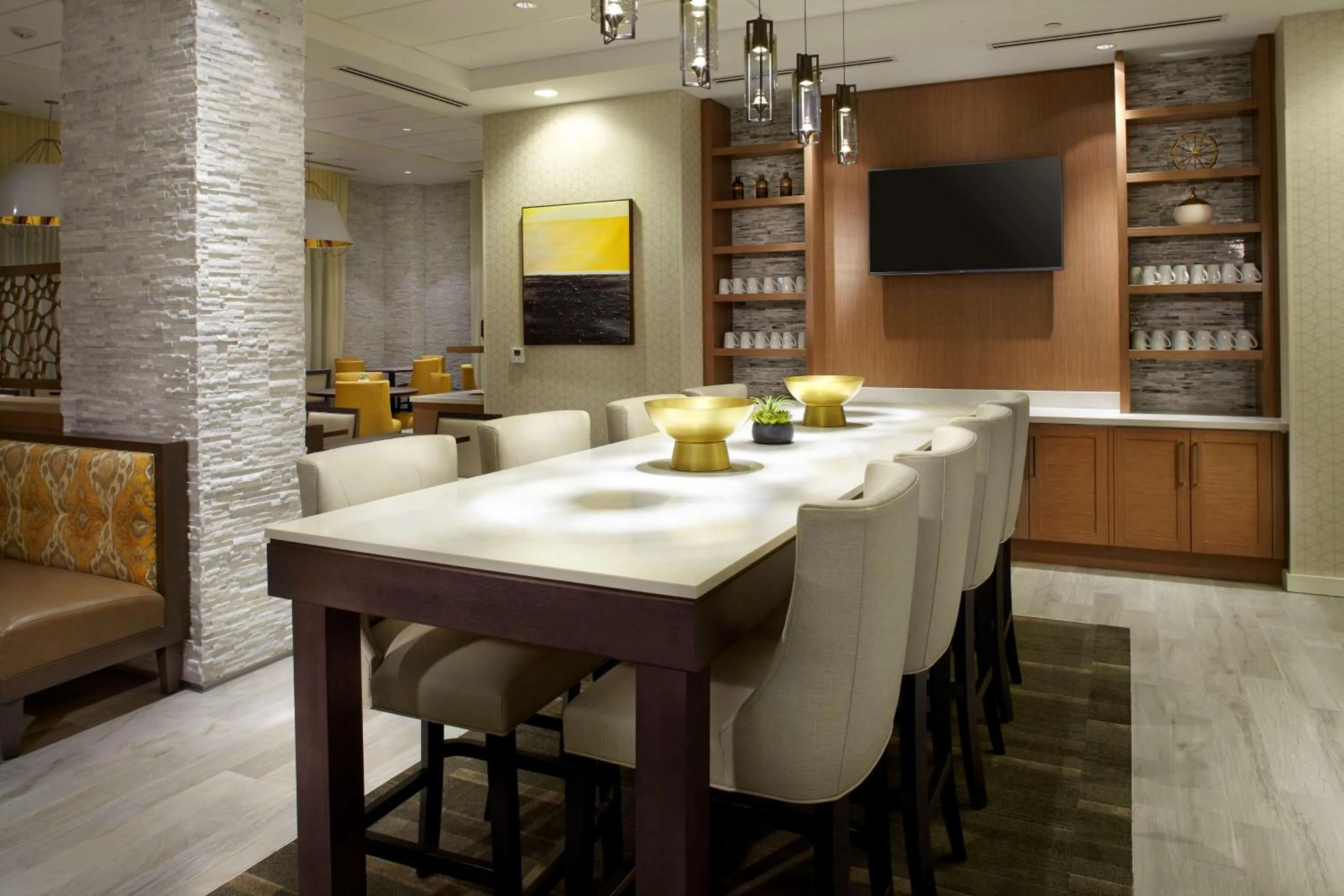 Restaurant/places to eat in Hyatt Place Miami Airport East