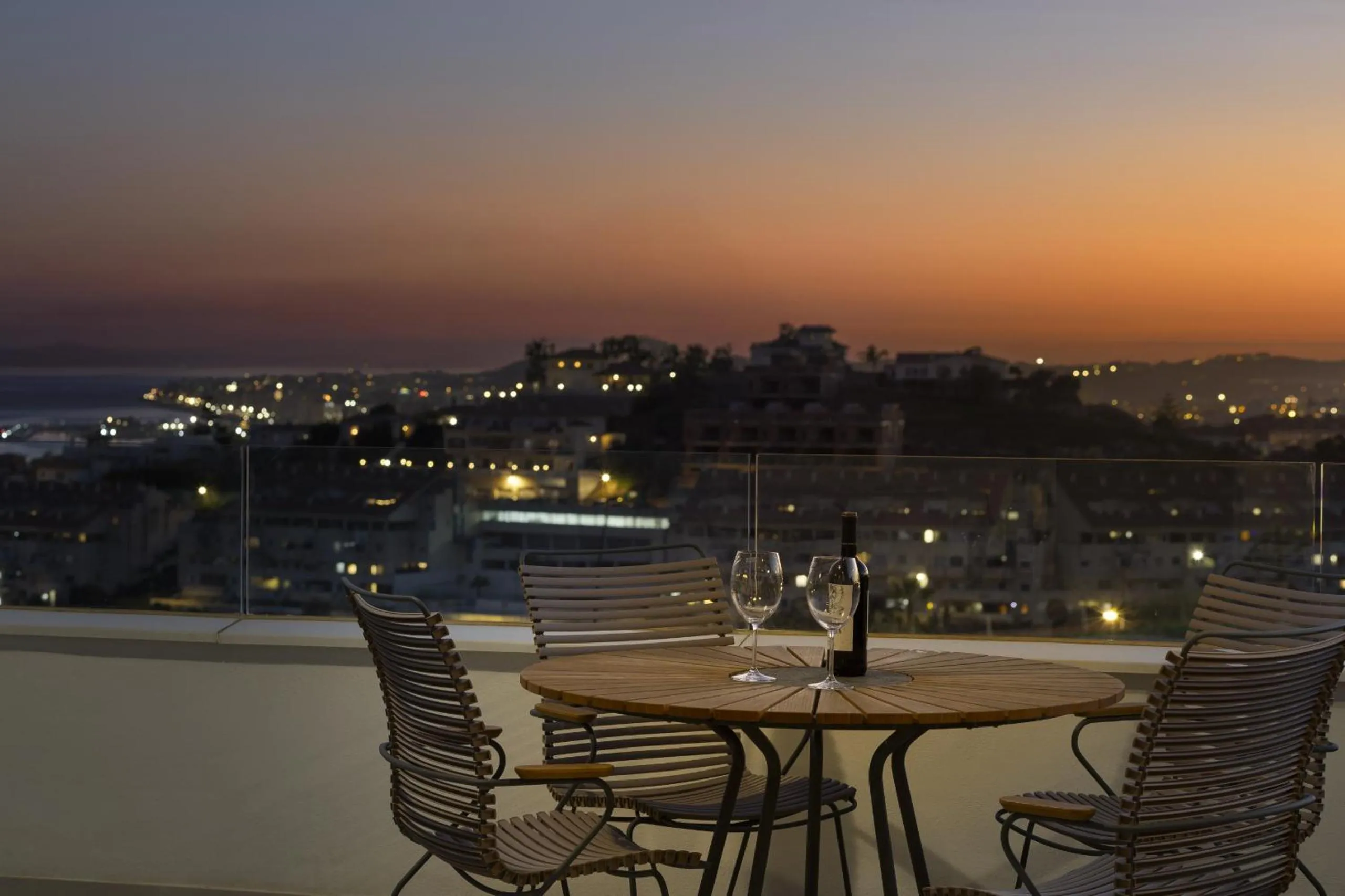 Sunset Top Floor Apartment Higueron