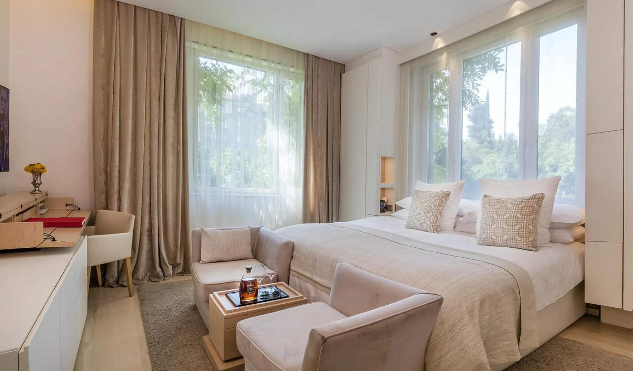 Double room (1 or 2 people) in ABaC H&R Barcelona Monument