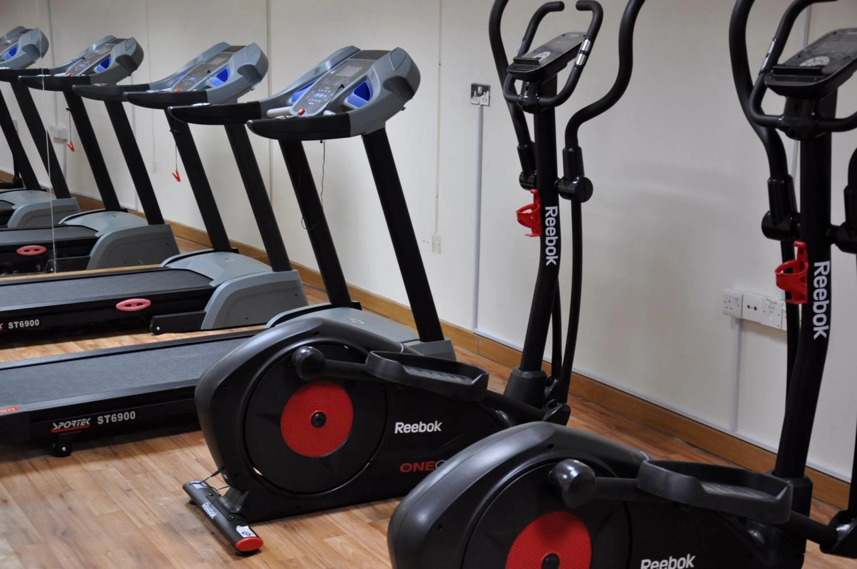 Fitness centre/facilities in Asherij Hotel