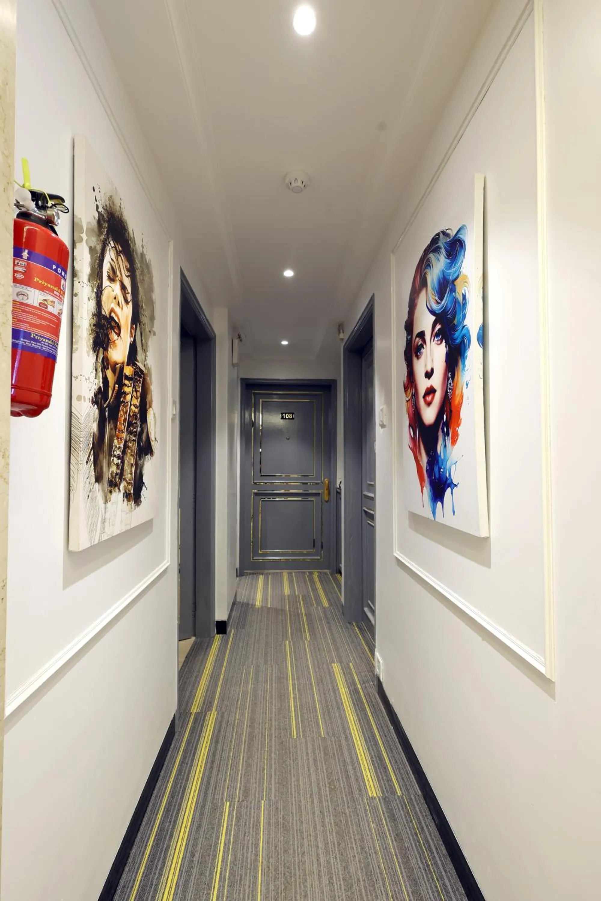 Lobby or reception in MyOtel - Santacruz