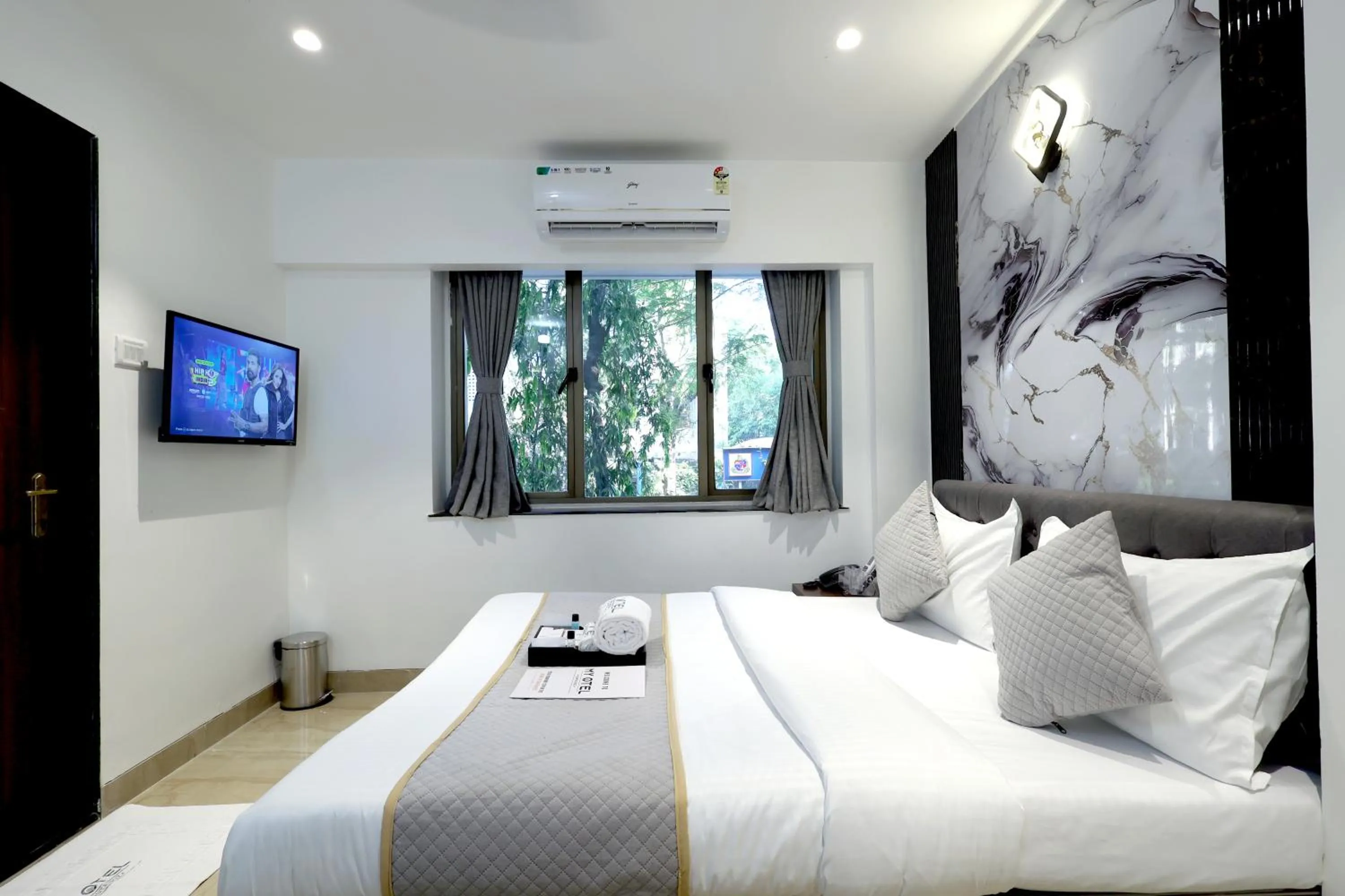 Bedroom, Bed in MyOtel - Santacruz