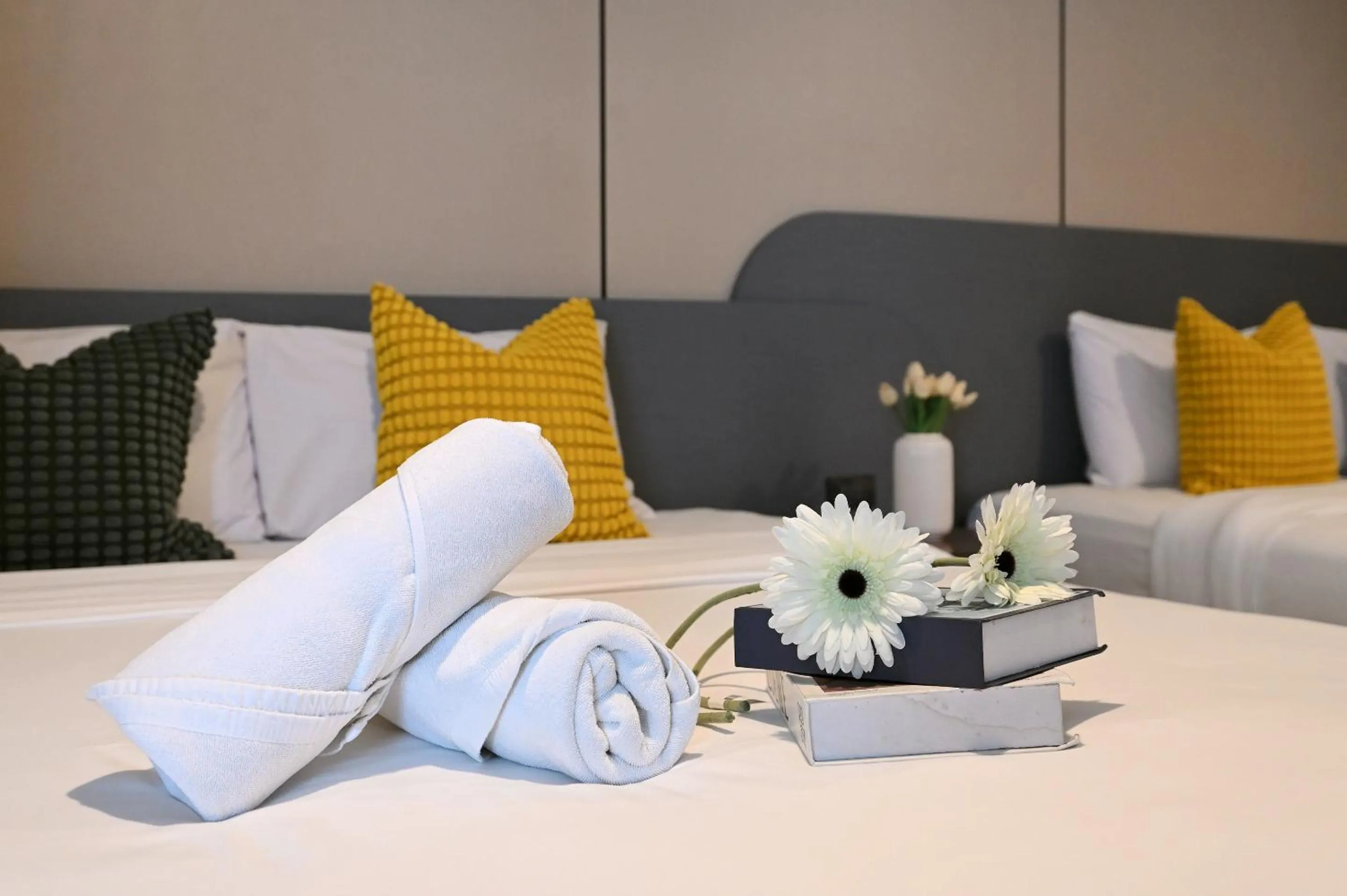 Bed in Floton Bangkok Hotel