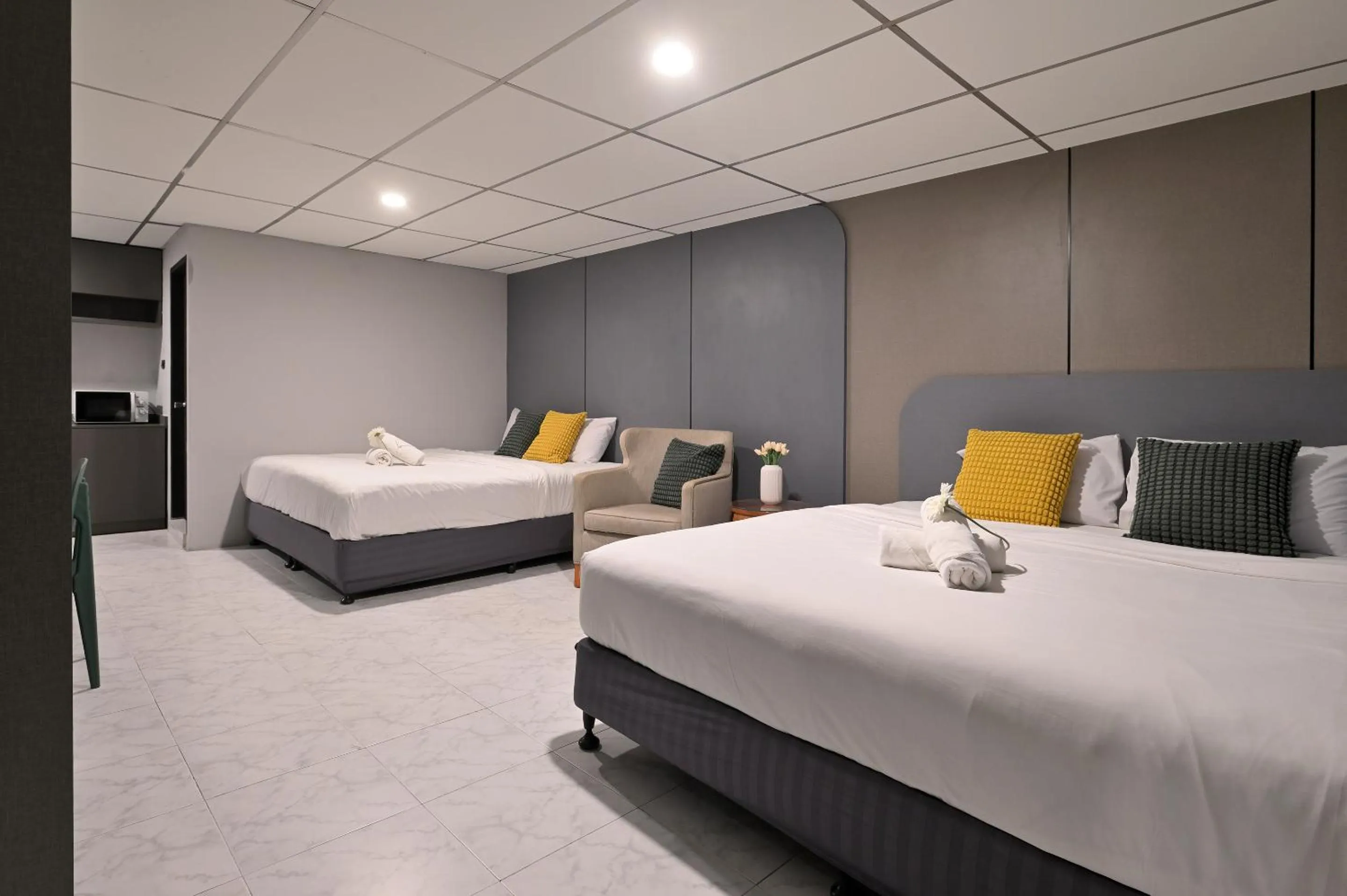 Bed in Floton Bangkok Hotel