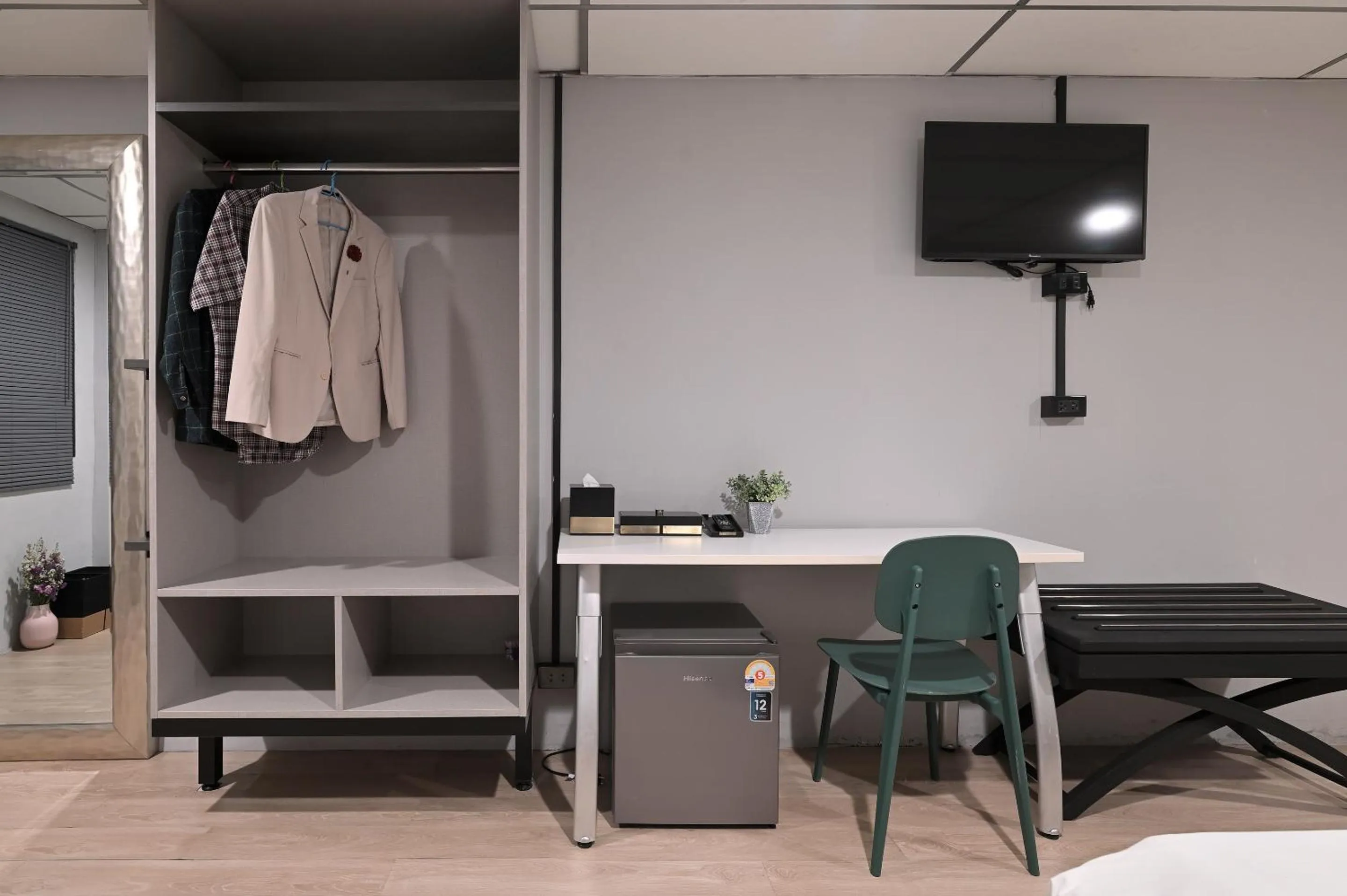 TV and multimedia in Floton Bangkok Hotel