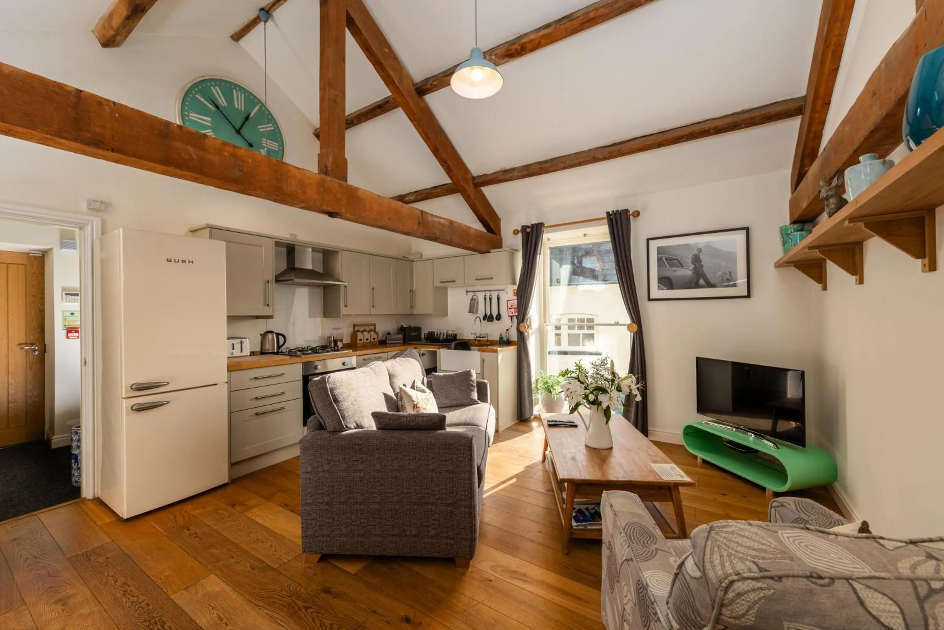 The Hare and Hounds, Levens