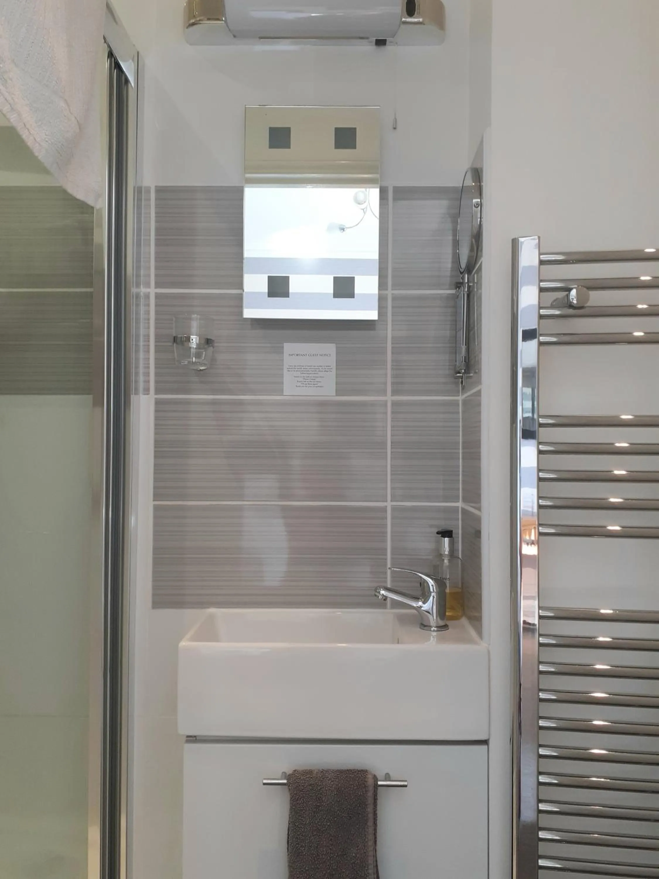 Bathroom in South Beach B & B