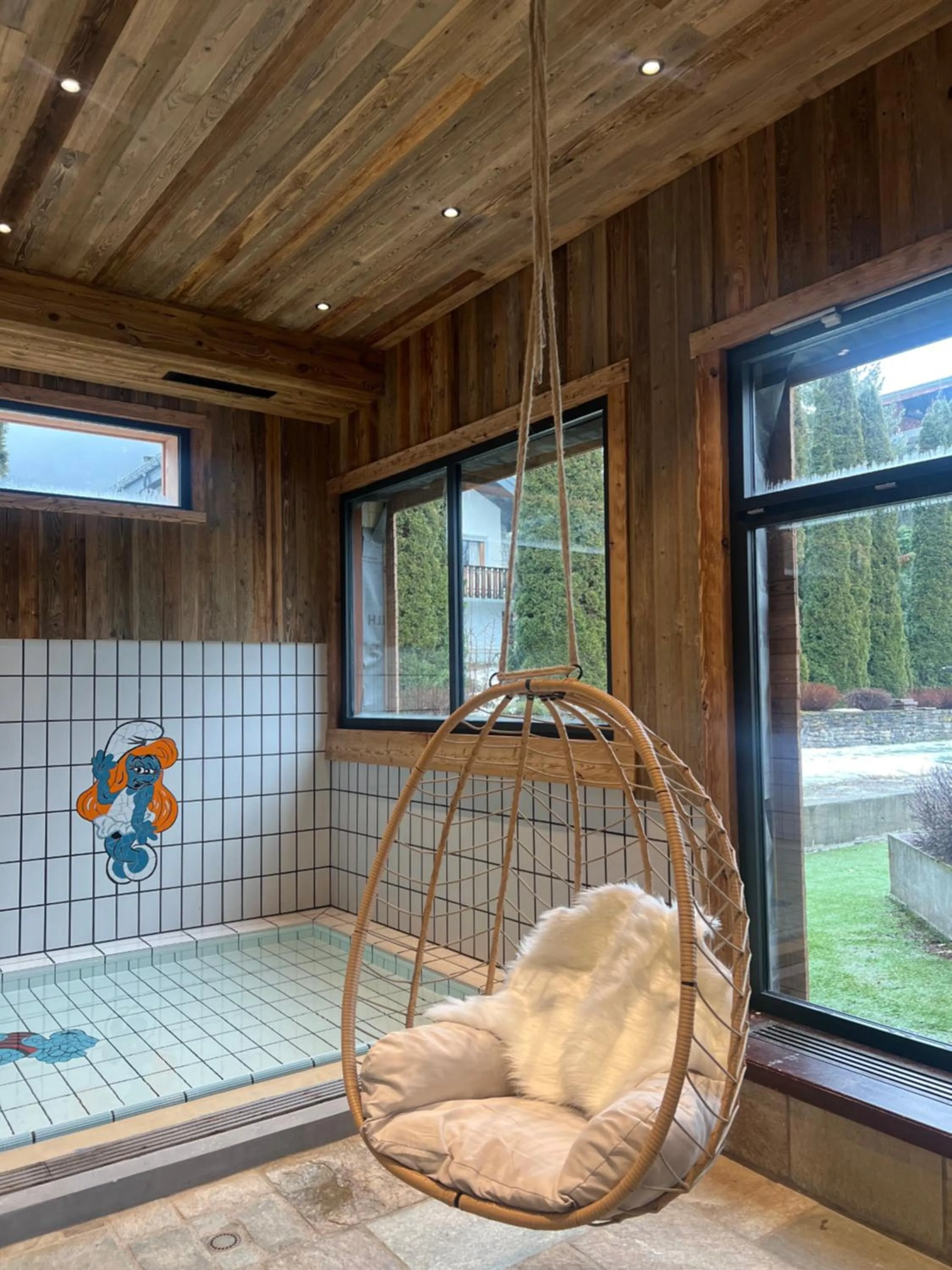 Swimming pool in Les Cornettes