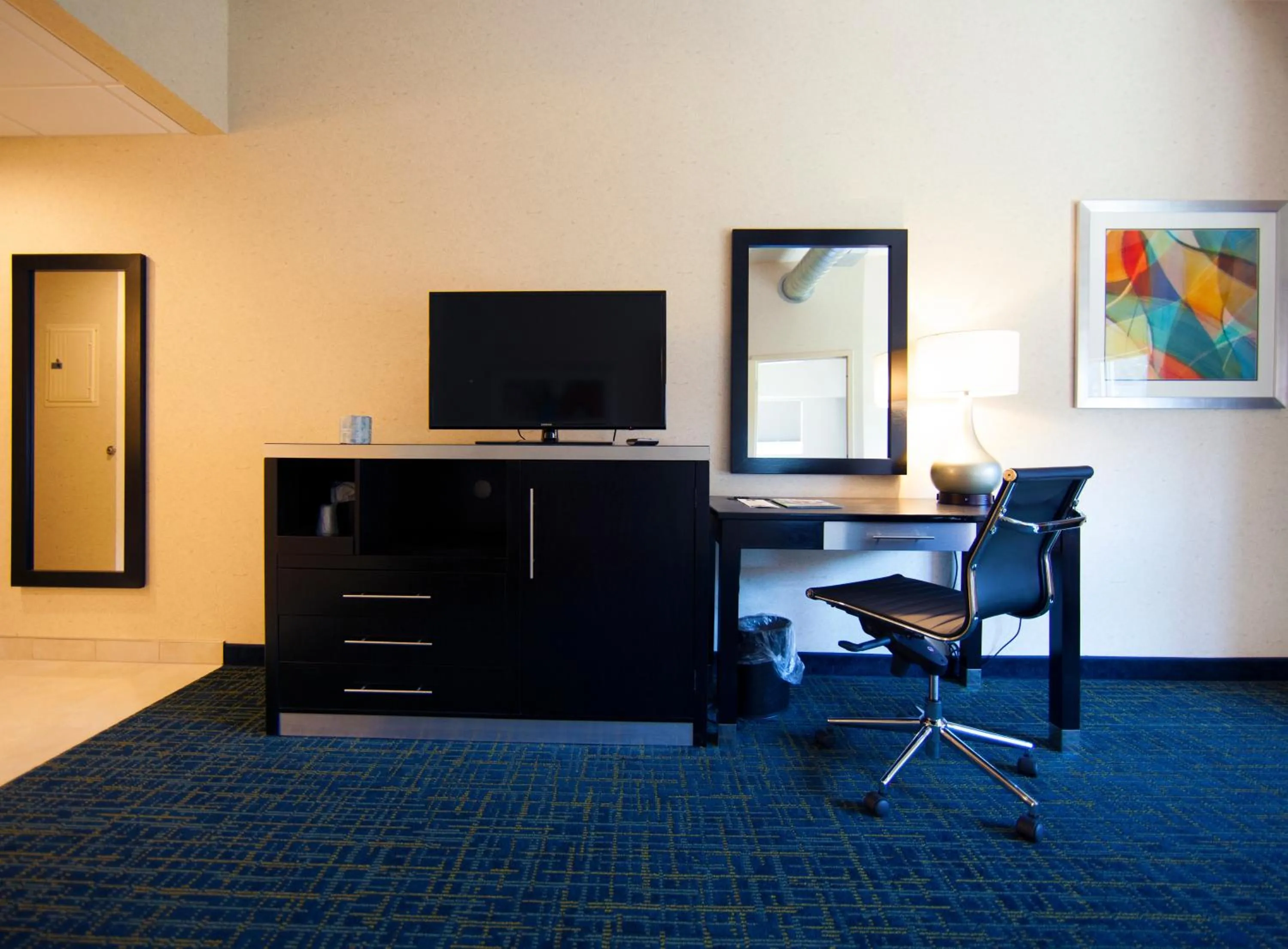 TV and multimedia in Warehouse Hotel at The Nook