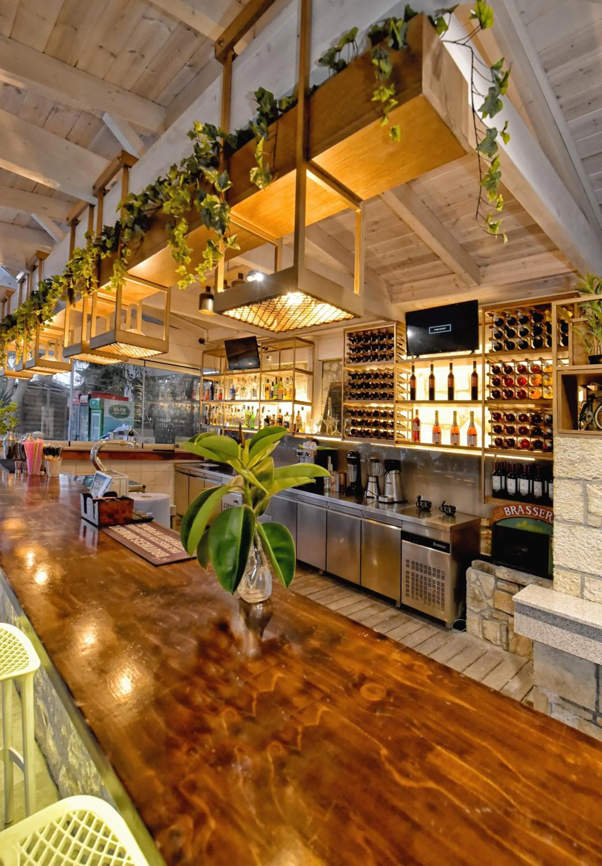 Restaurant/places to eat in Georgia's Garden by Omilos Hotels