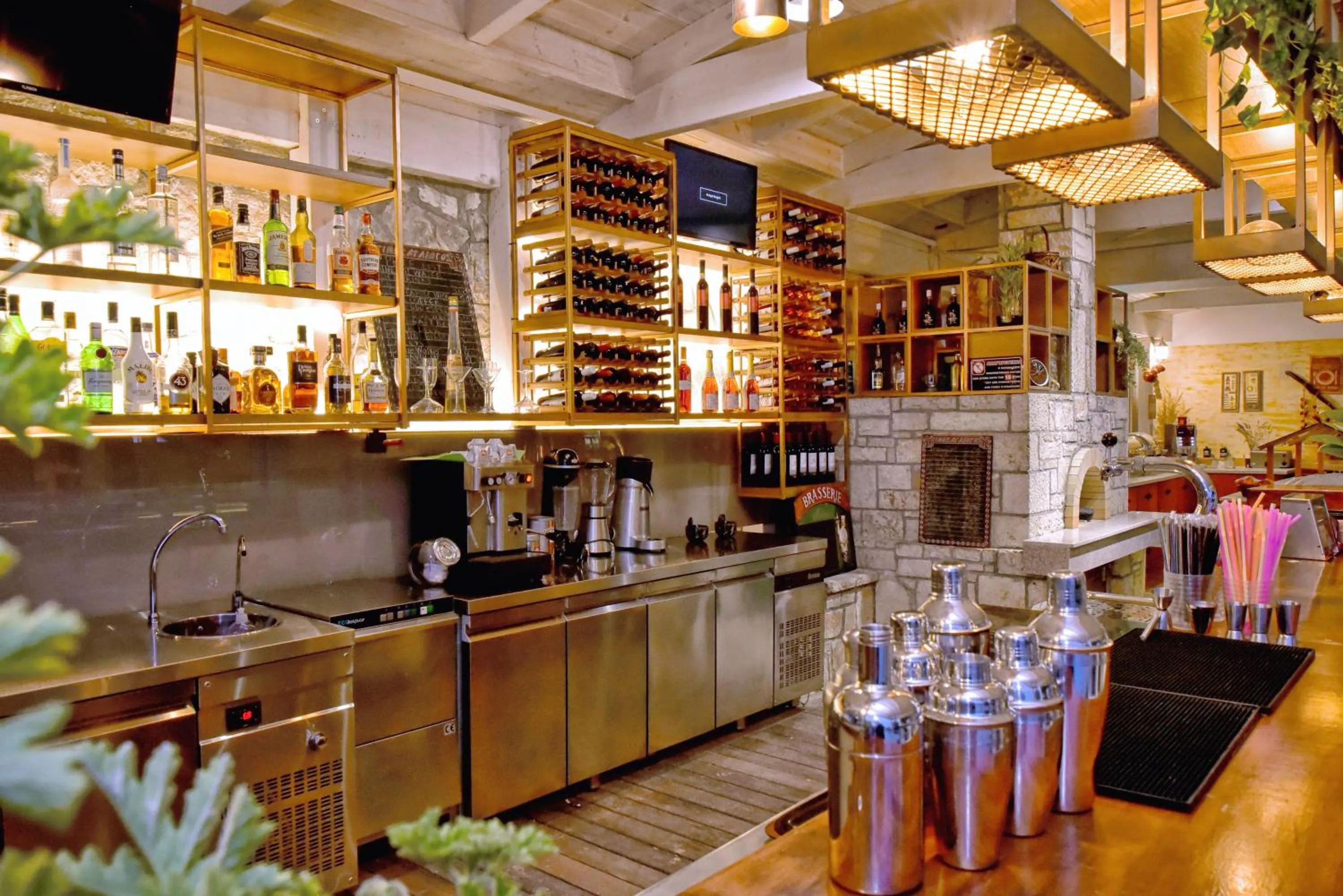 Restaurant/places to eat in Georgia's Garden by Omilos Hotels