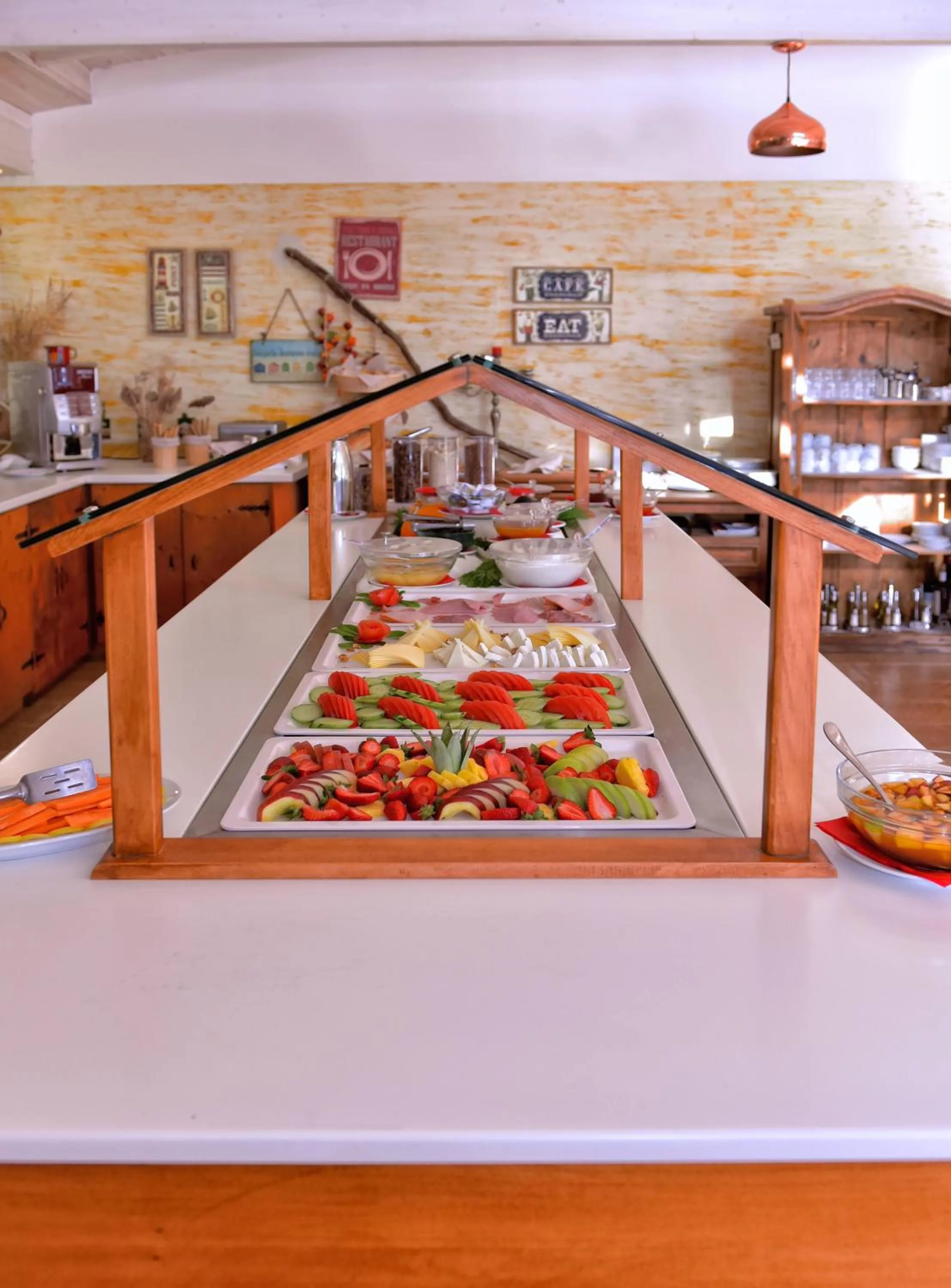 Food and drinks in Georgia's Garden by Omilos Hotels