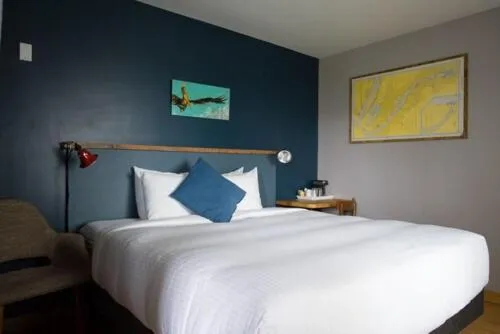 Bed in Salt Hotel & Pub