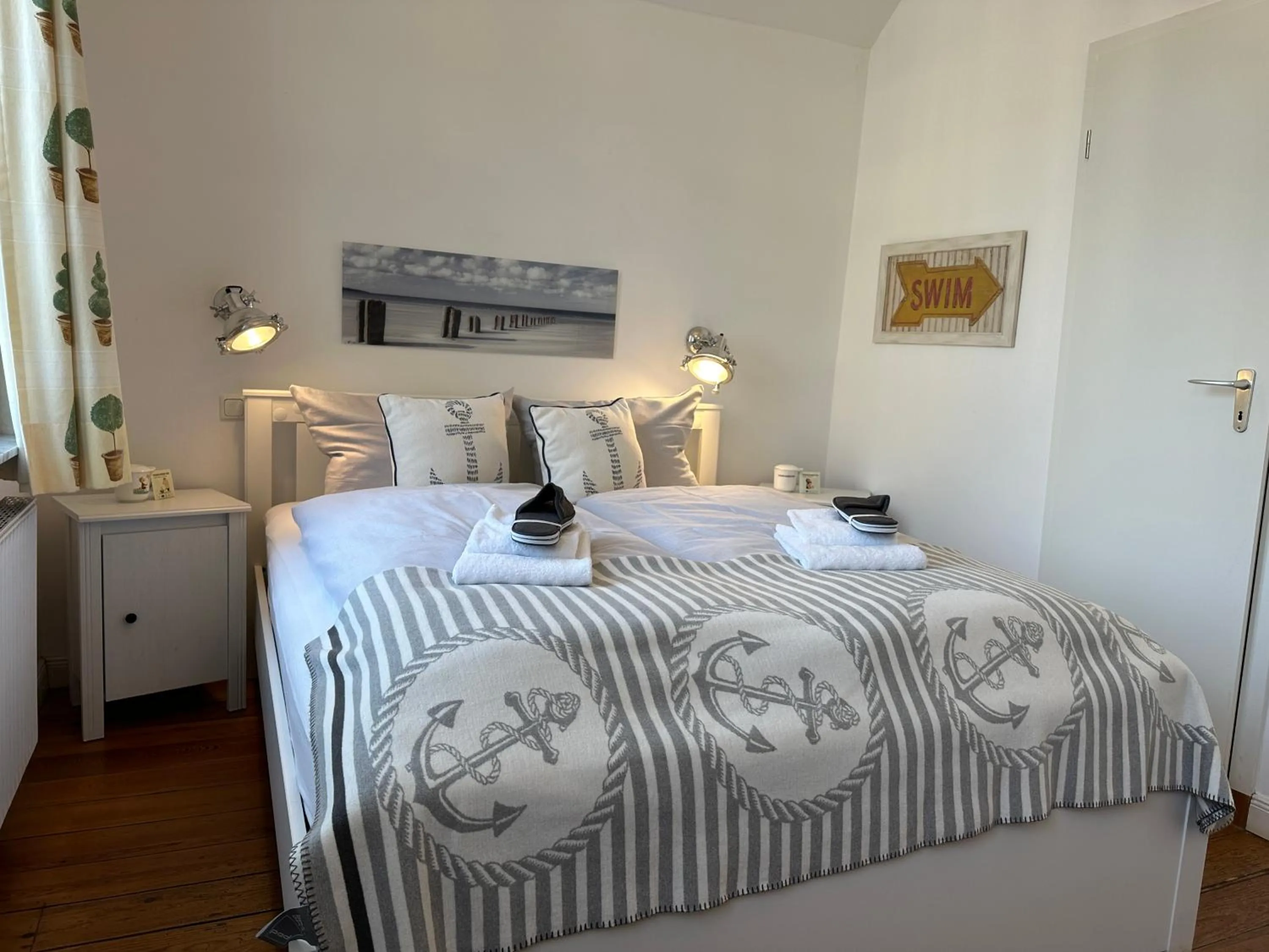 Photo of the whole room, Bed in Villa Pension Strandhaus - adults only
