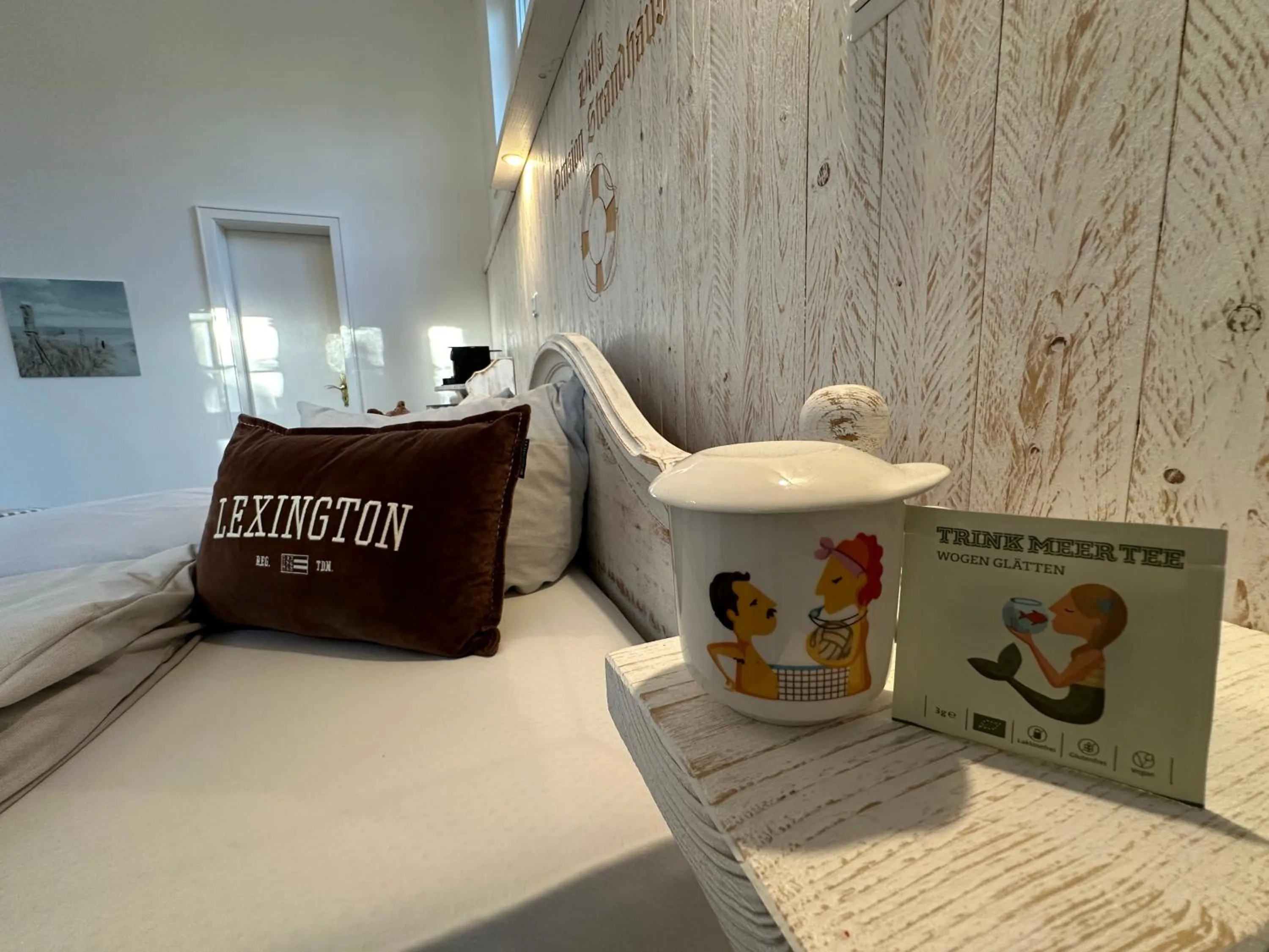 room service, Bed in Villa Pension Strandhaus - adults only