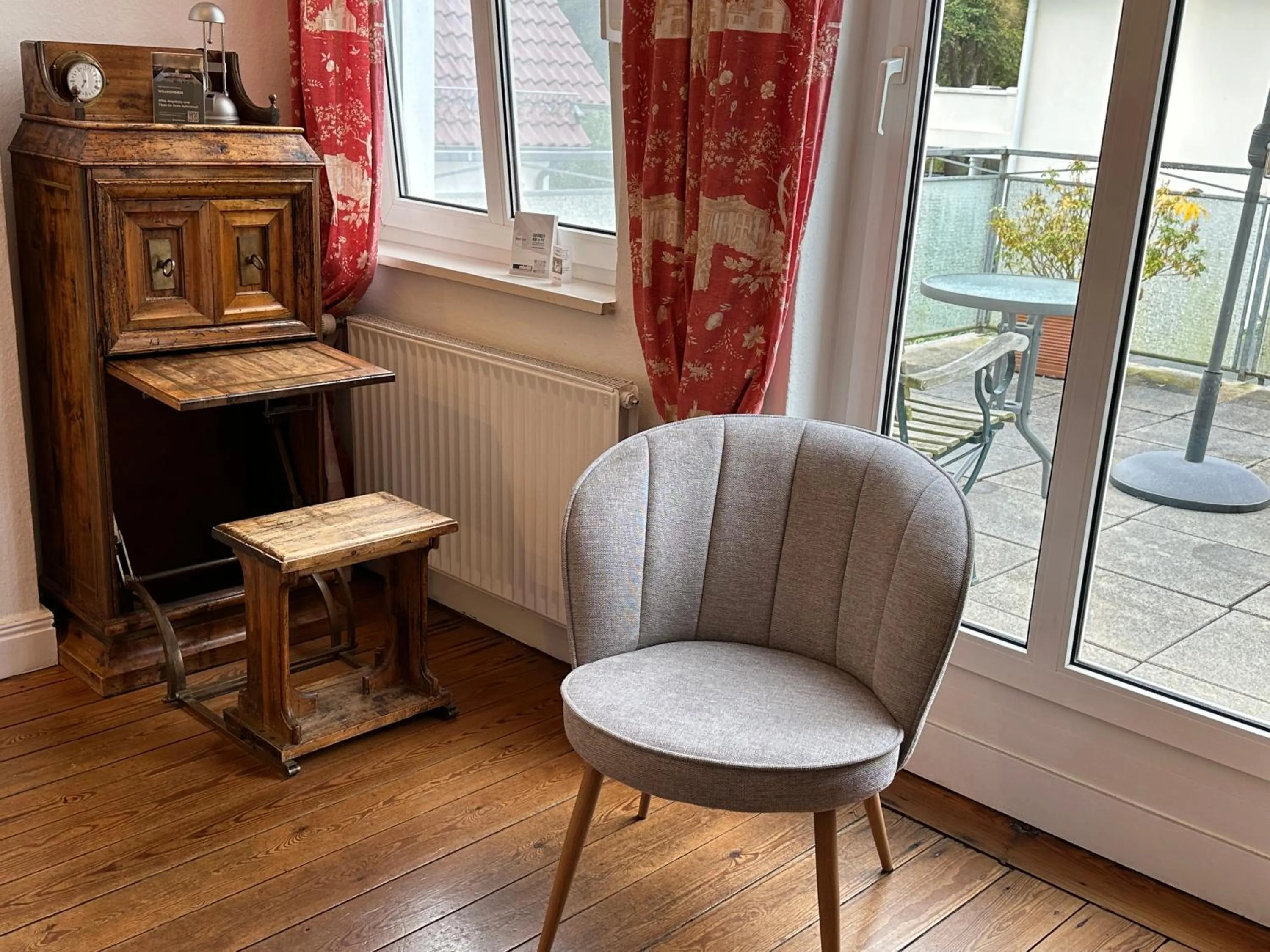 Photo of the whole room in Villa Pension Strandhaus - adults only