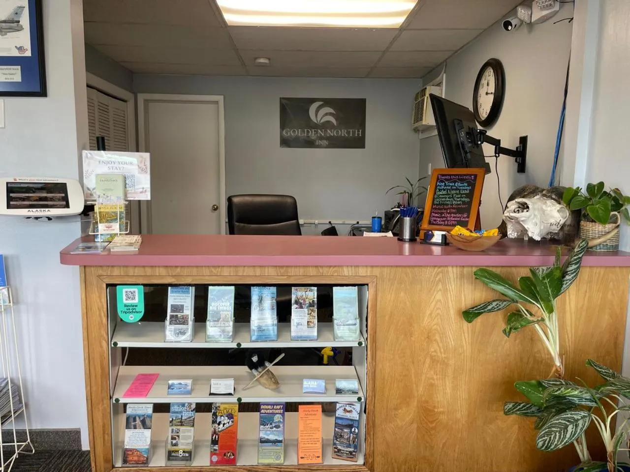 Lobby or reception in Golden North Inn