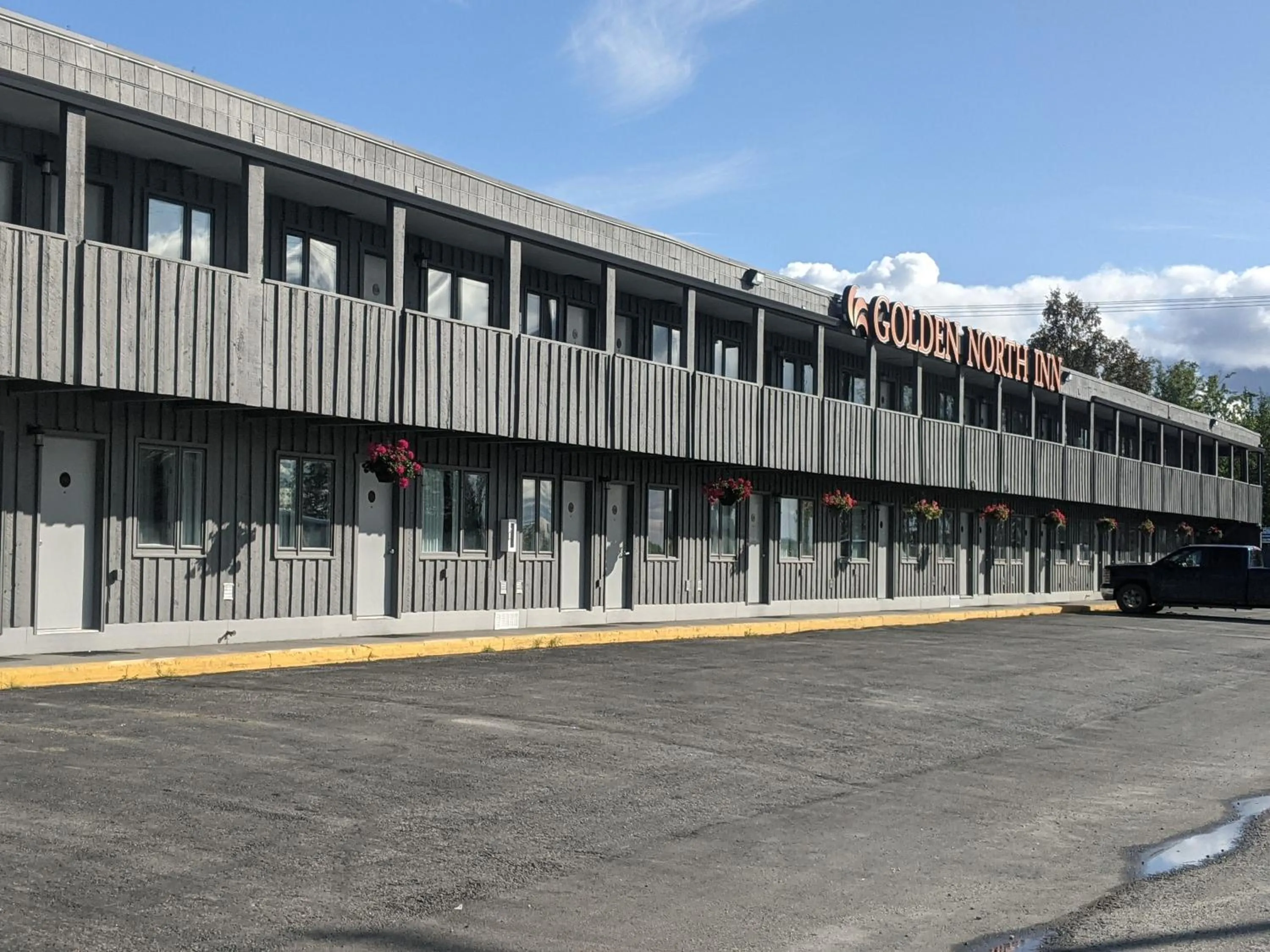 Property building in Golden North Inn