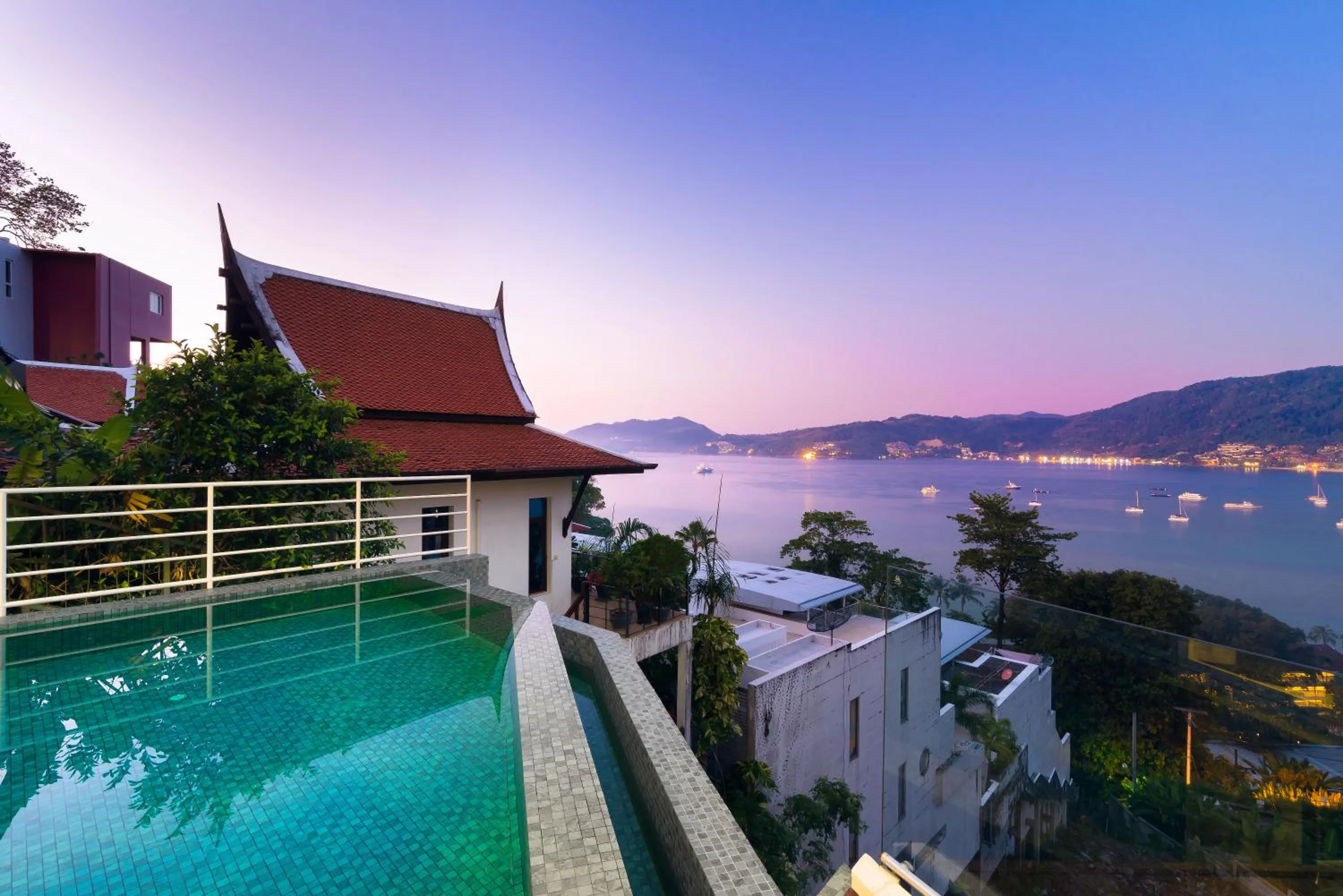 Sunset in Jirana Patong