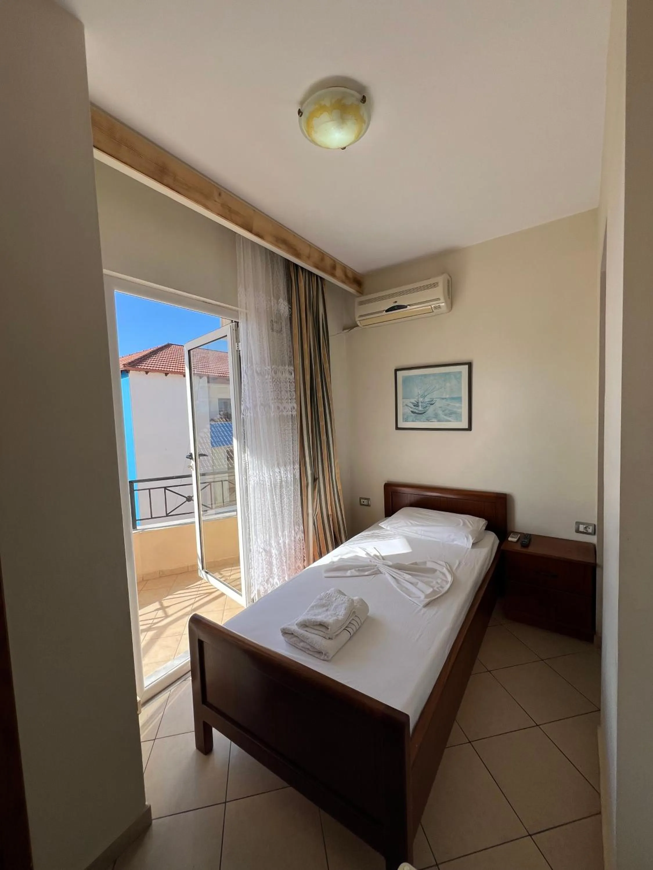 Photo of the whole room in Hotel Veli