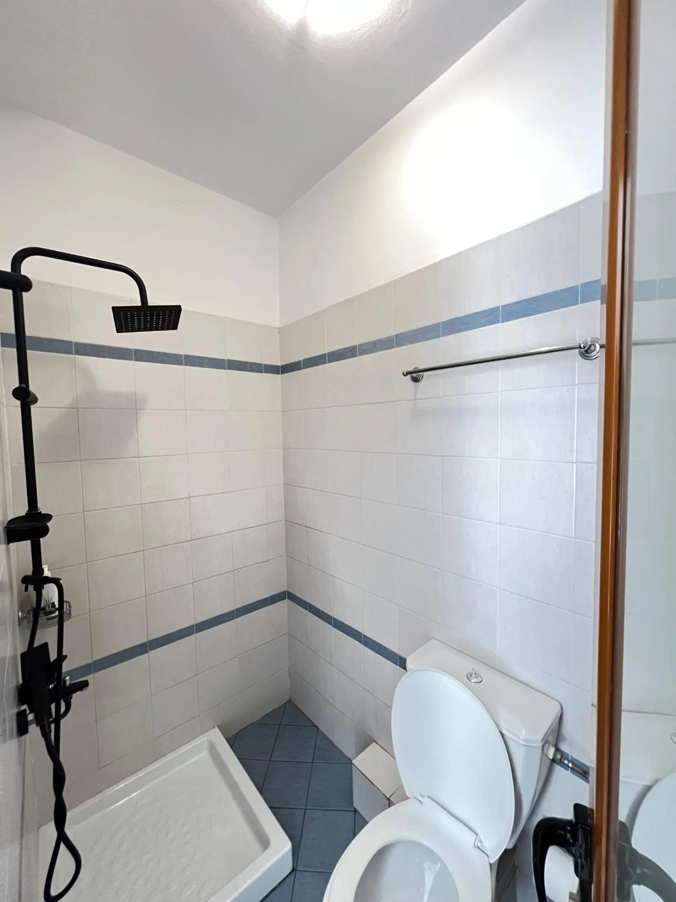 Shower in Hotel Veli