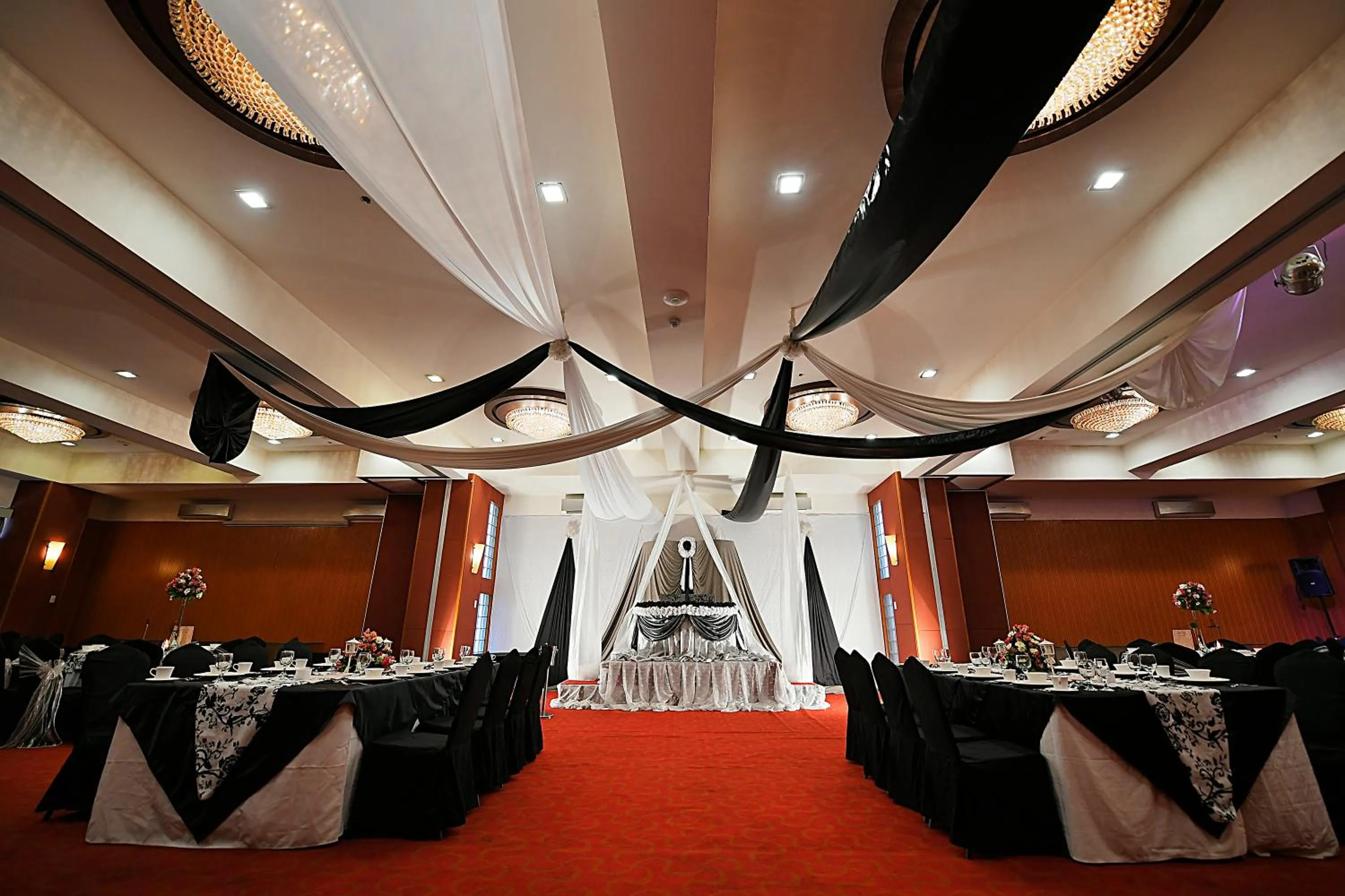 Banquet/Function facilities in Paseo Premiere Hotel