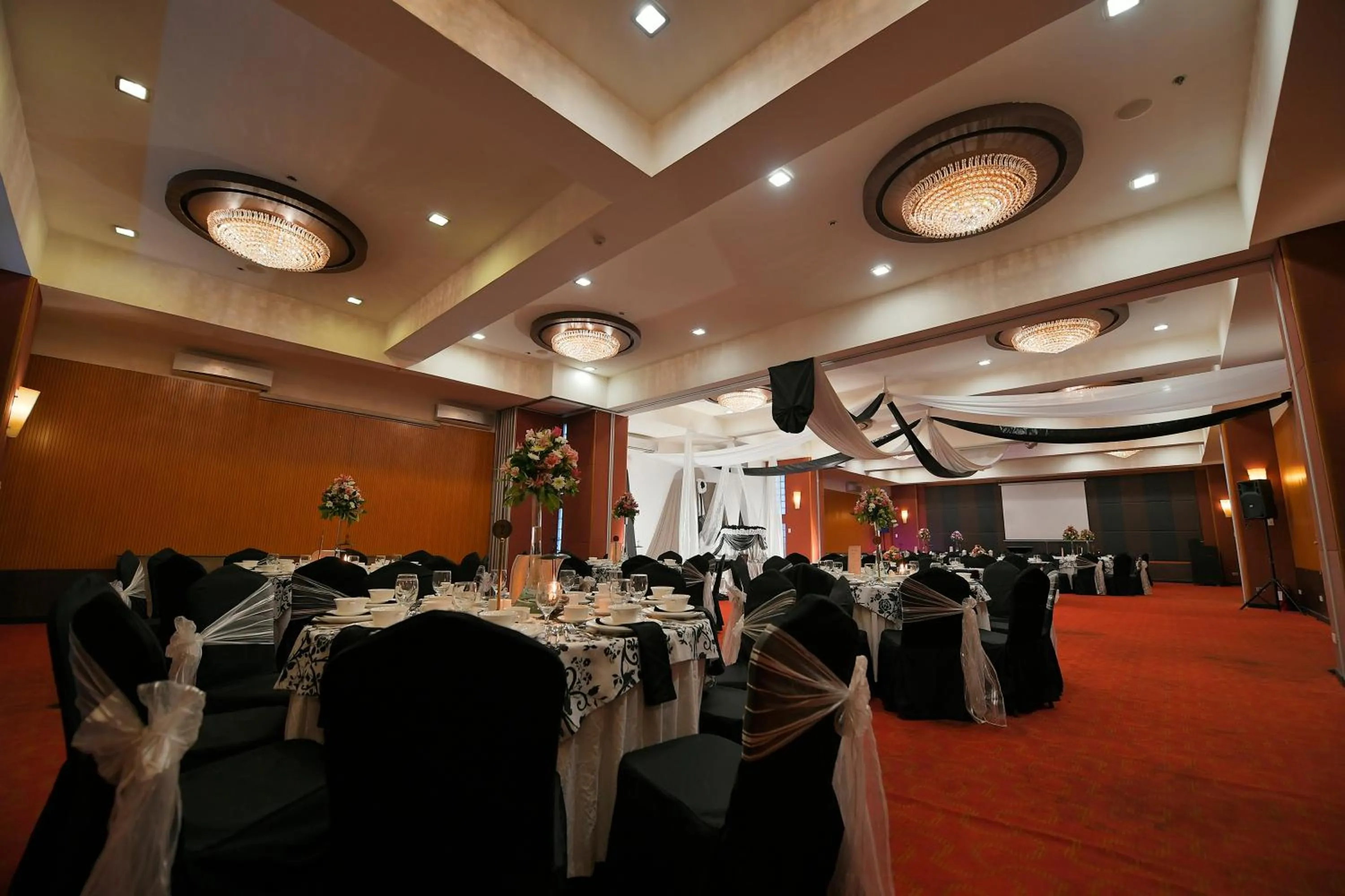 Banquet/Function facilities in Paseo Premiere Hotel
