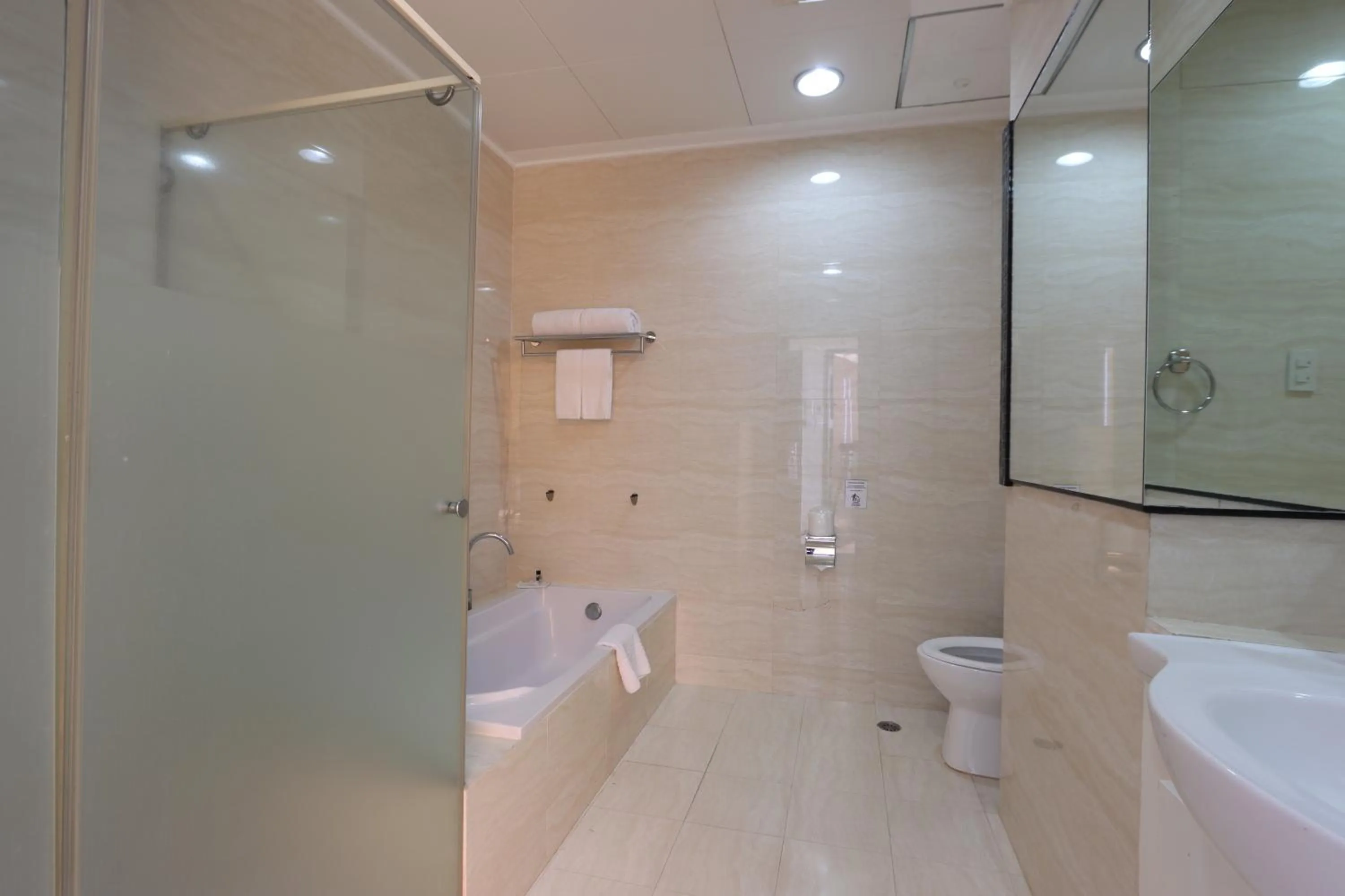 Bathroom in Paseo Premiere Hotel