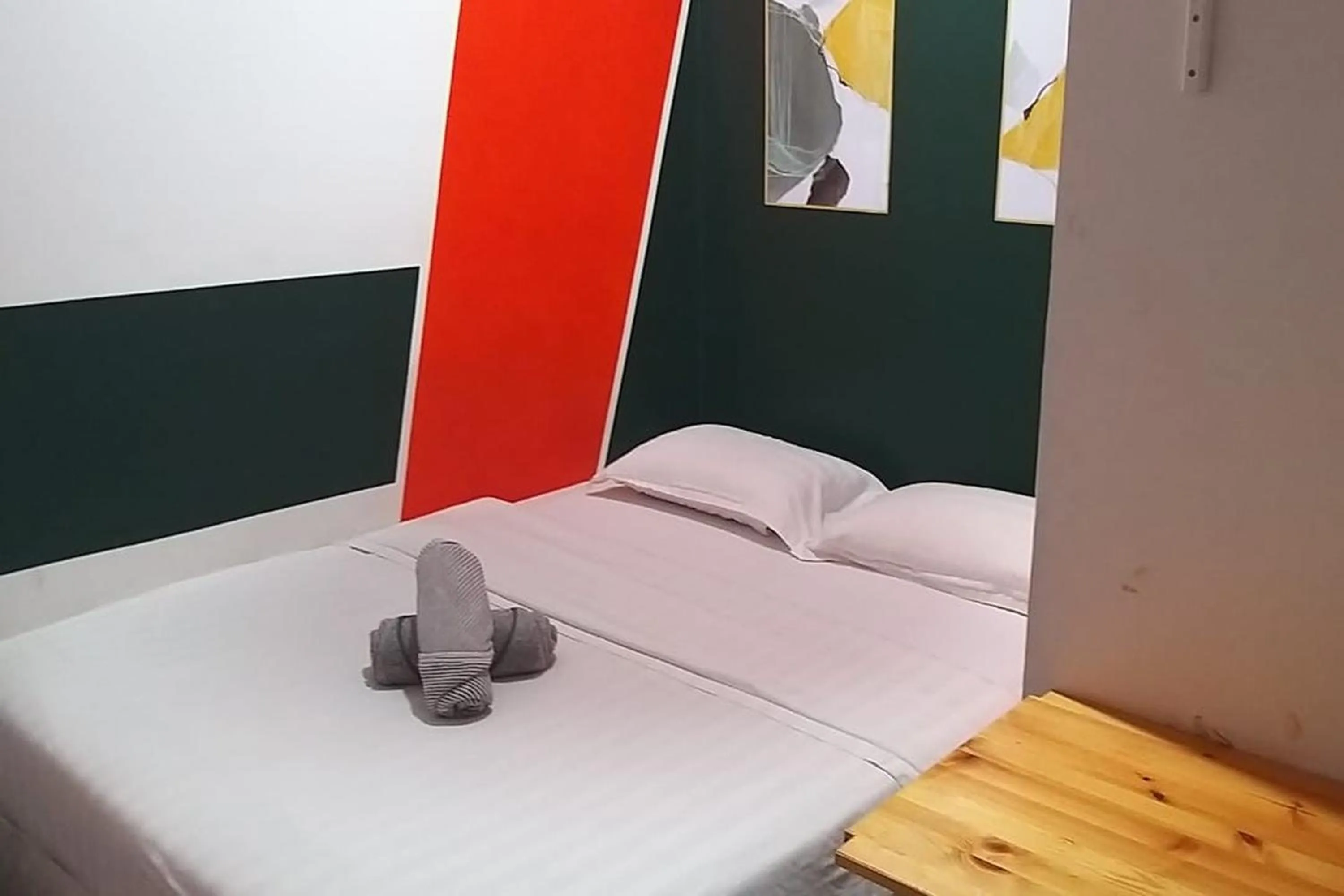 Bed in BR Parklands Hotel