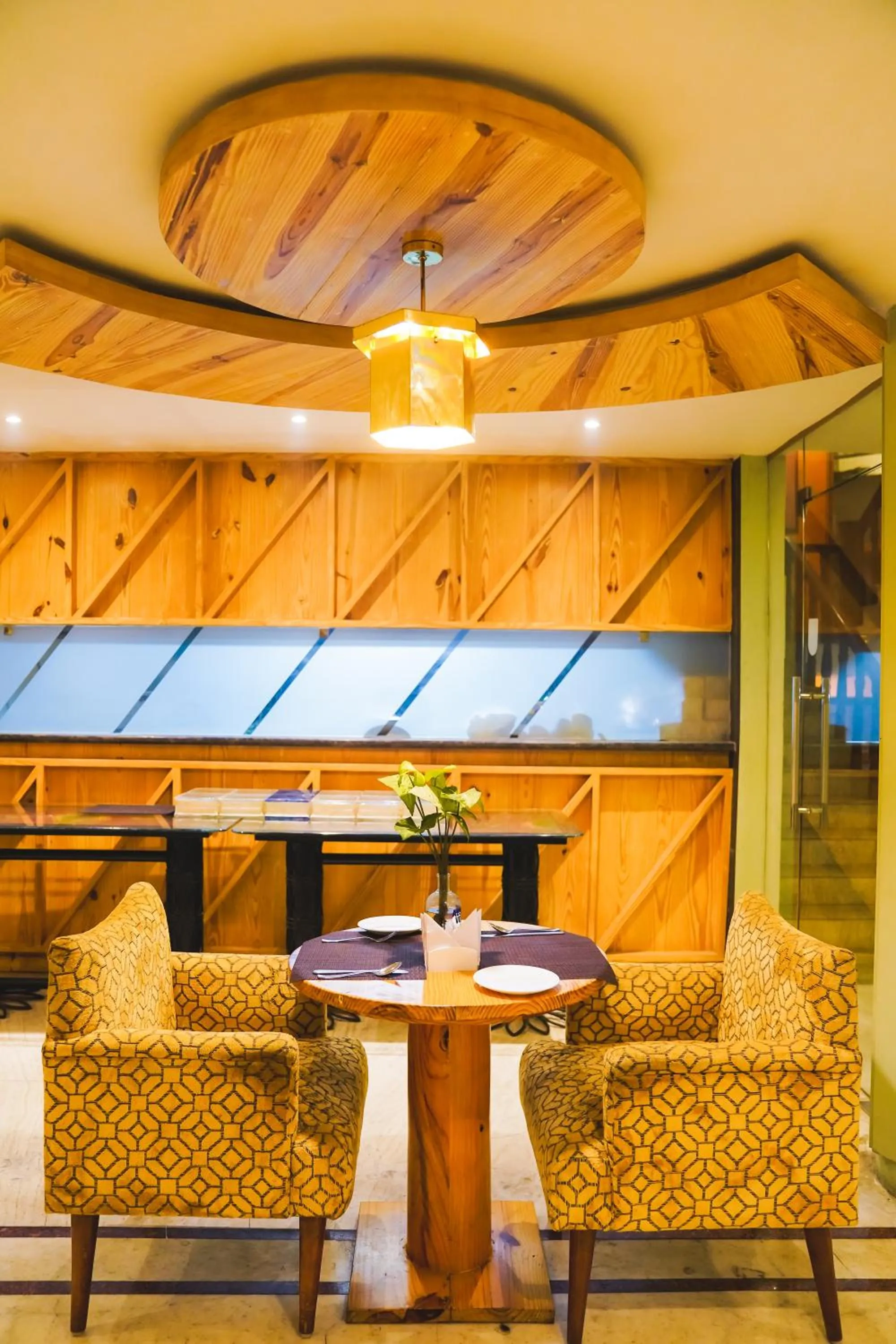 Restaurant/places to eat in Hotel Dodas Palace