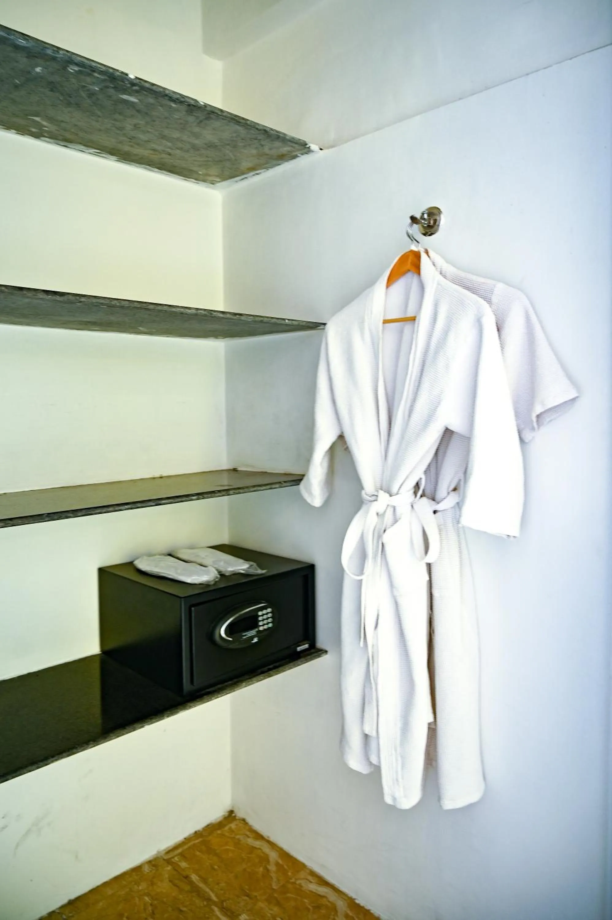wardrobe in Hotel Dodas Palace