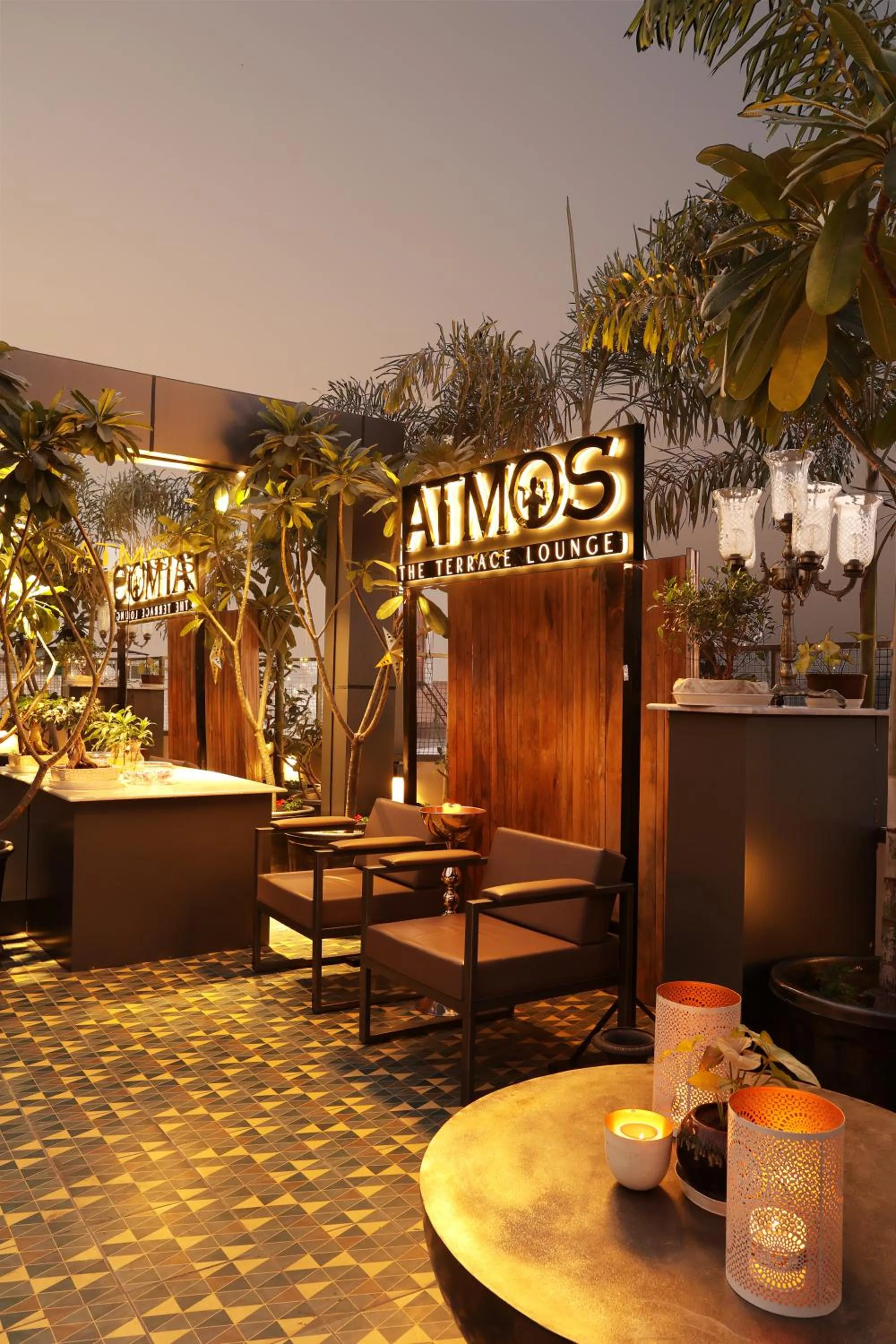 Restaurant/places to eat in Hotel Dodas Palace