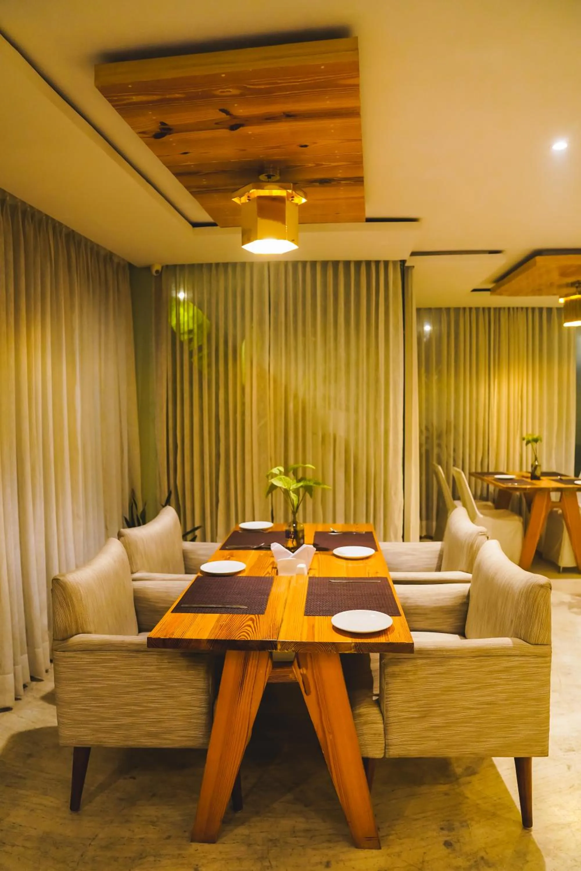 Restaurant/places to eat in Hotel Dodas Palace