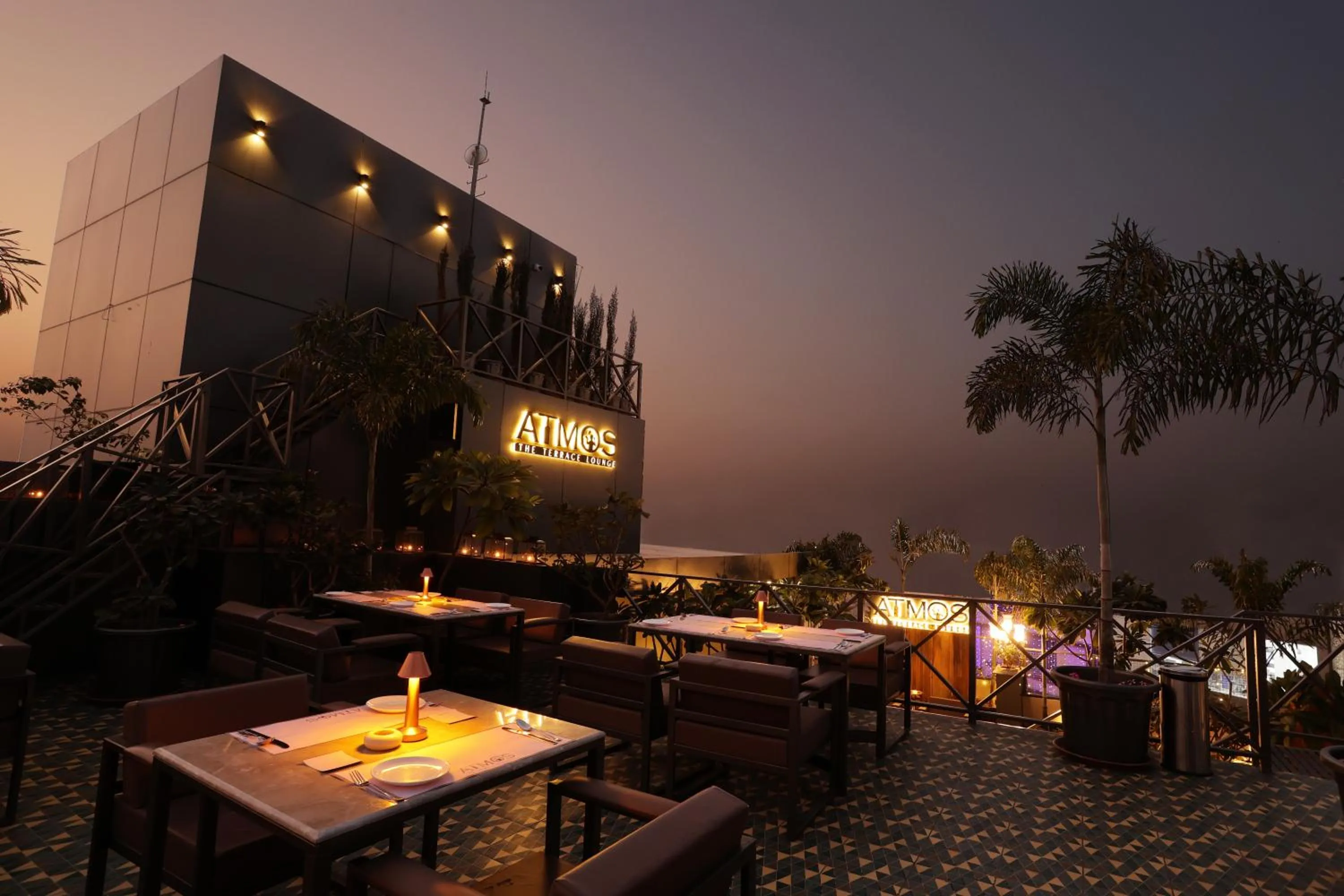 Restaurant/places to eat in Hotel Dodas Palace