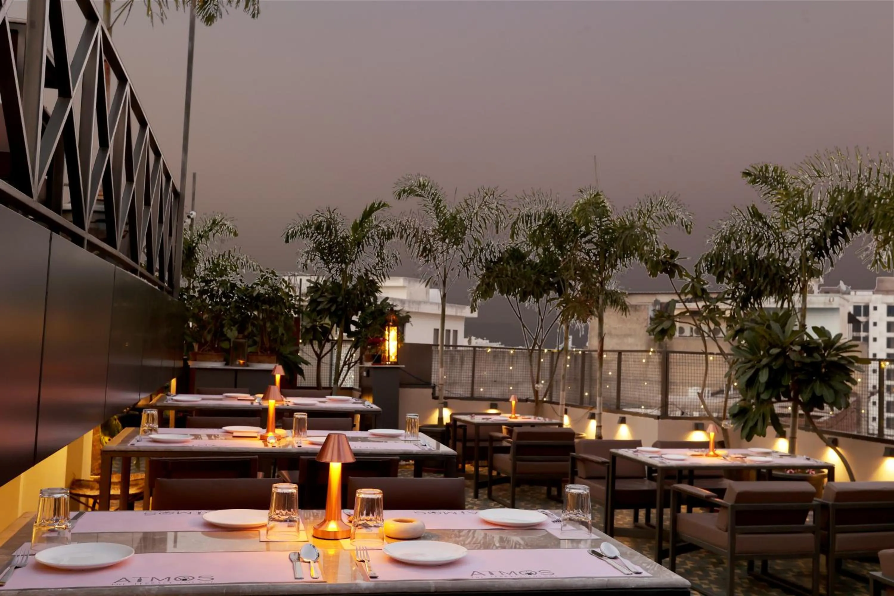 Restaurant/places to eat in Hotel Dodas Palace