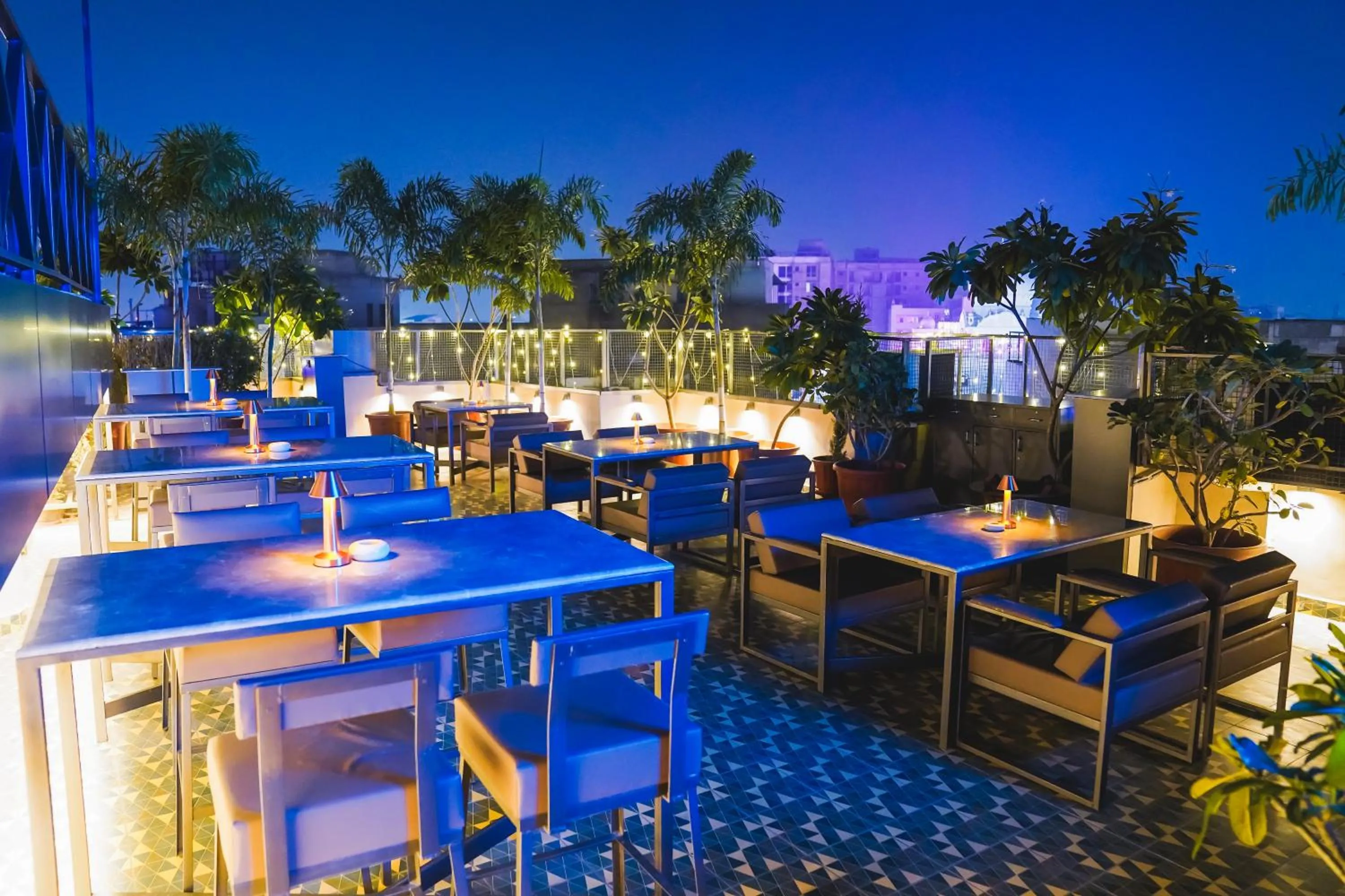 Restaurant/places to eat in Hotel Dodas Palace