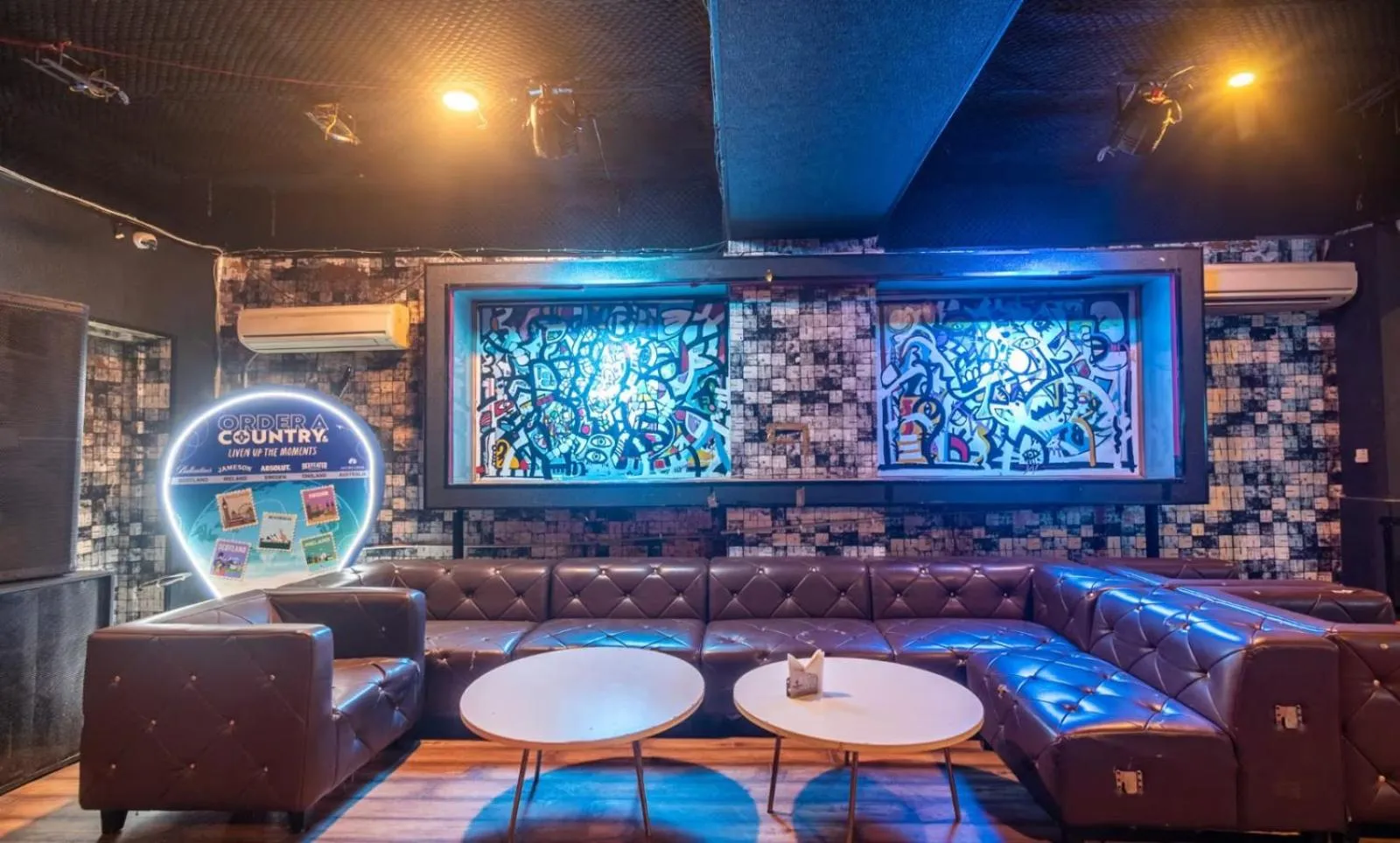 Restaurant/places to eat in Hotel Dodas Palace