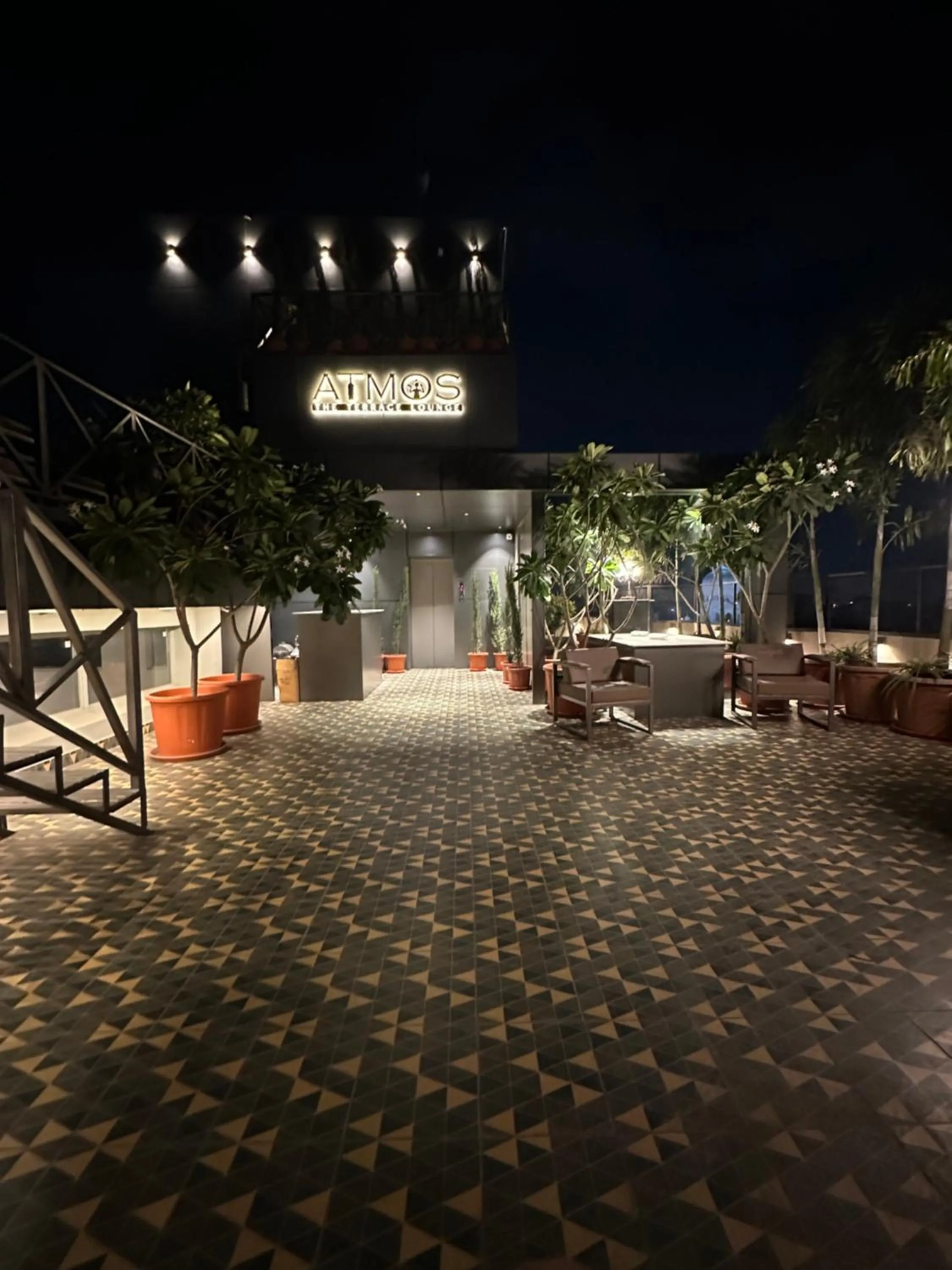 Restaurant/places to eat in Hotel Dodas Palace