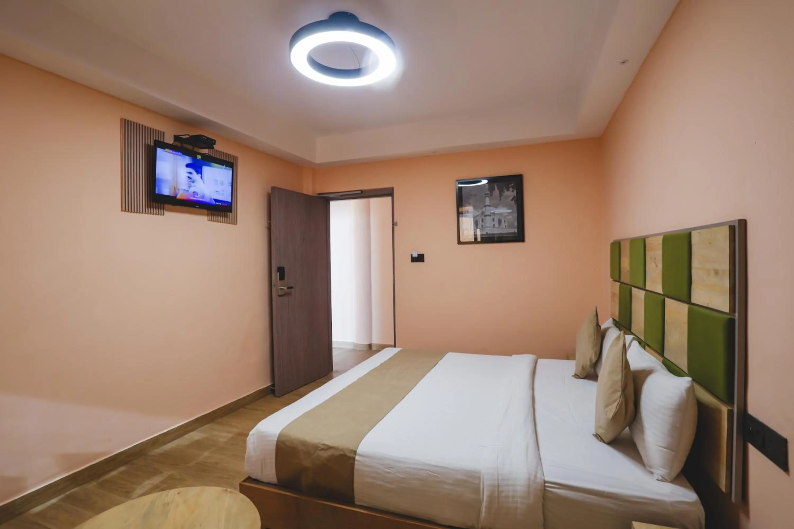 TV and multimedia, Bed in Hotel Dodas Palace