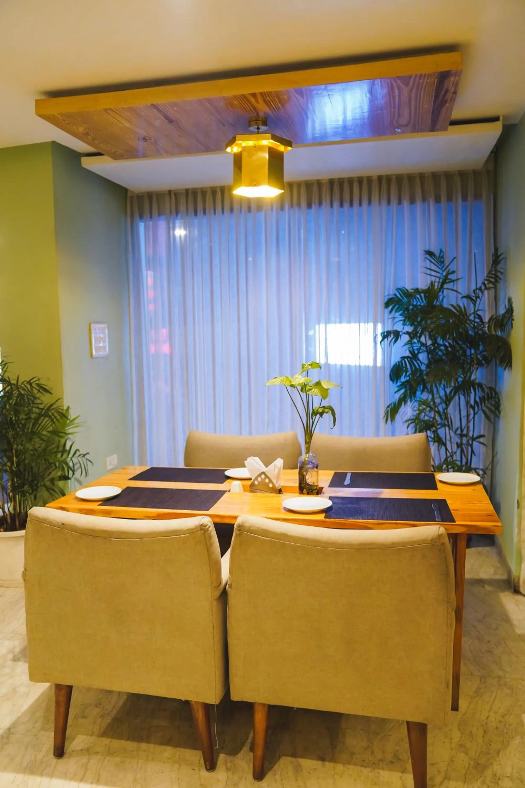 Restaurant/places to eat in Hotel Dodas Palace