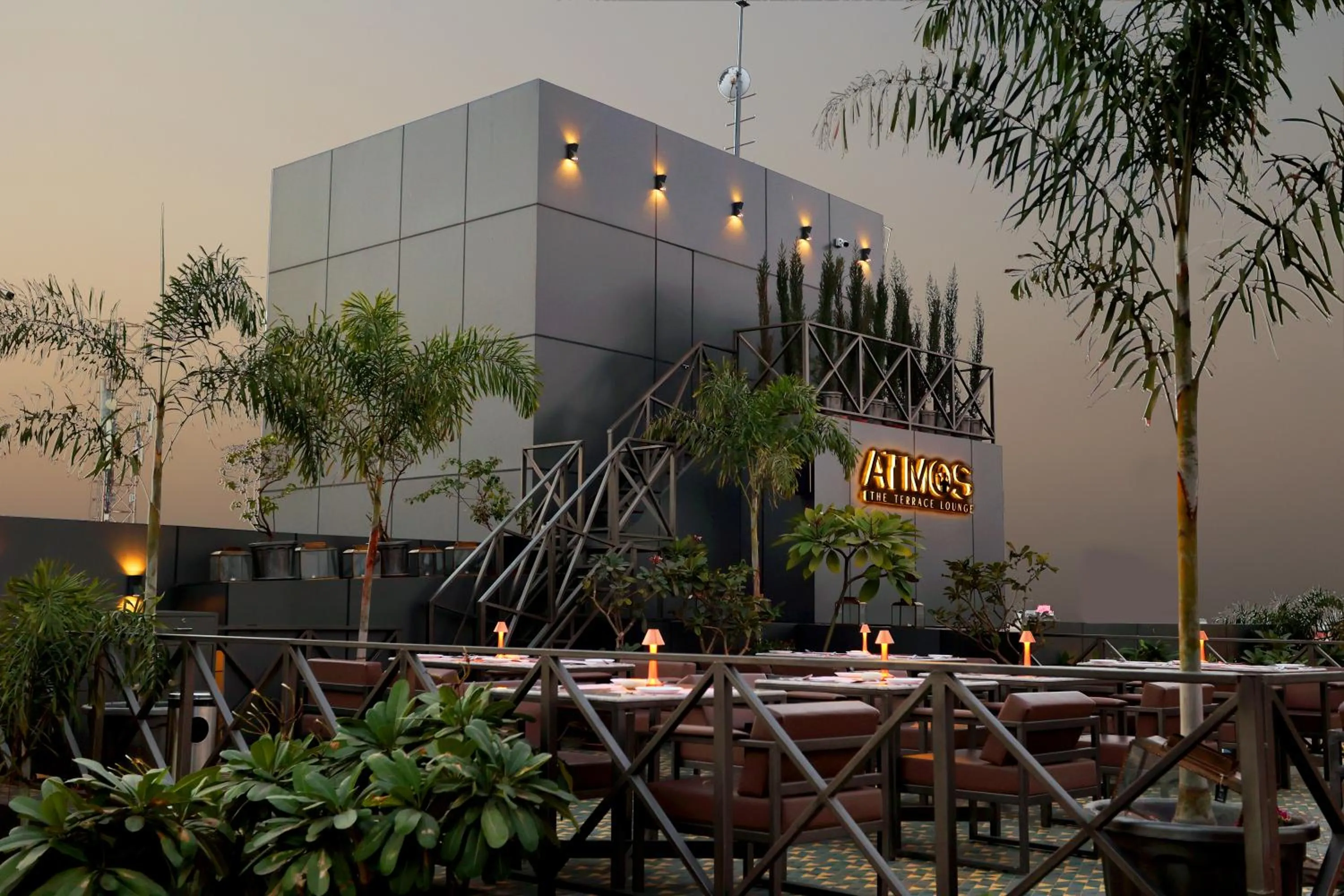 Restaurant/places to eat in Hotel Dodas Palace