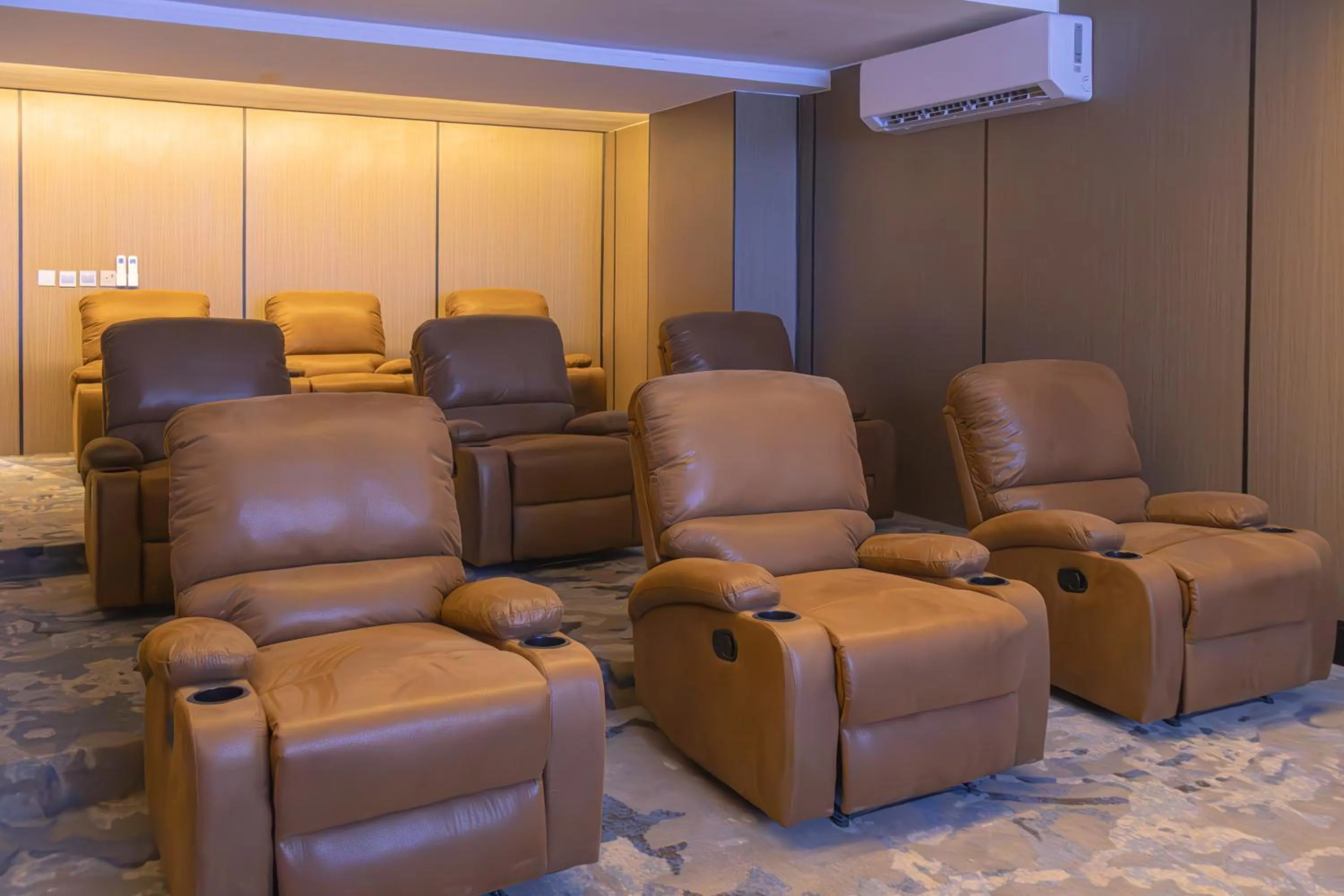 Communal lounge/ TV room in Daif Inn Serviced Apartments - Jaber