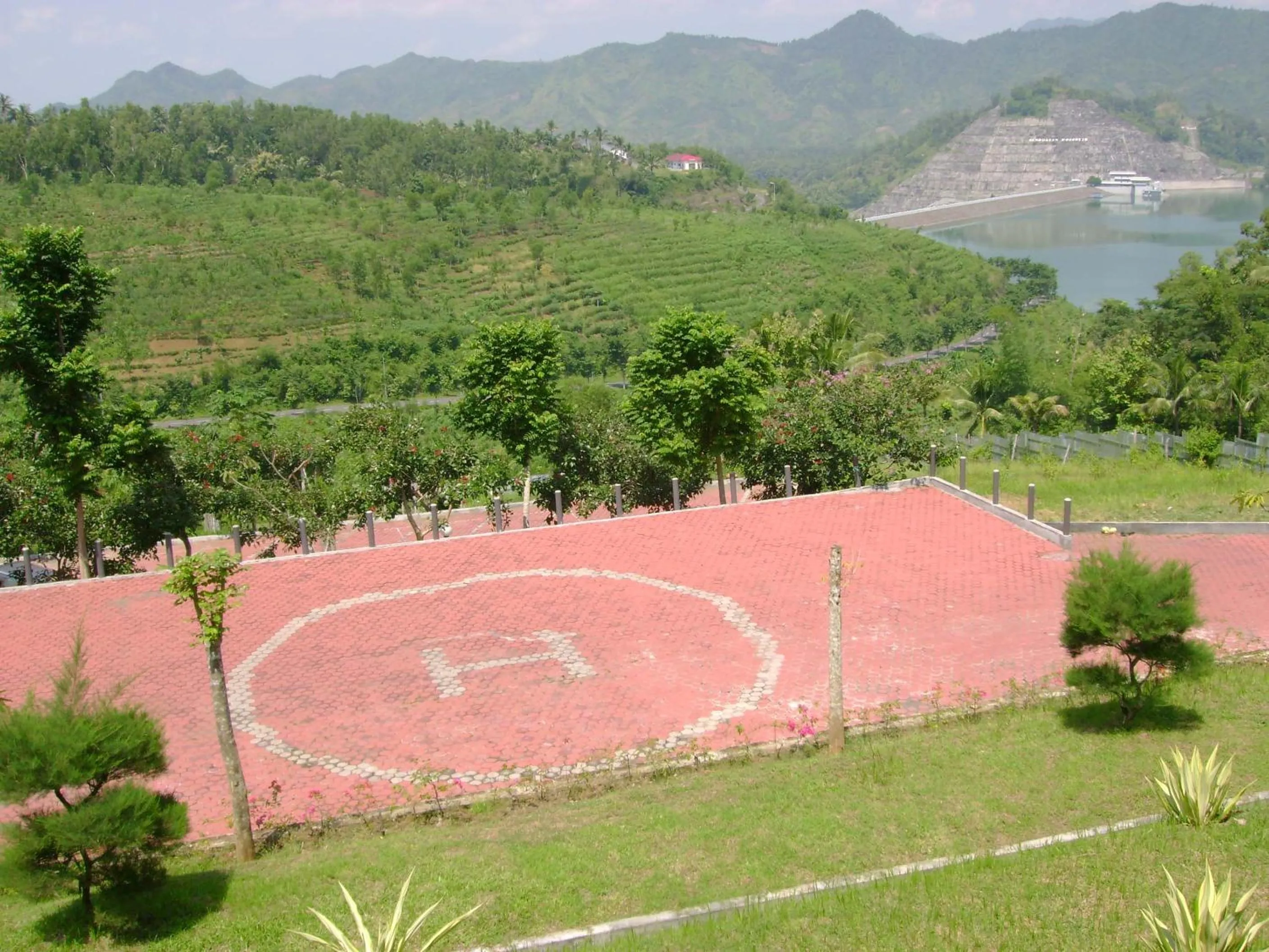 Children play ground in Swaloh Resort & Spa
