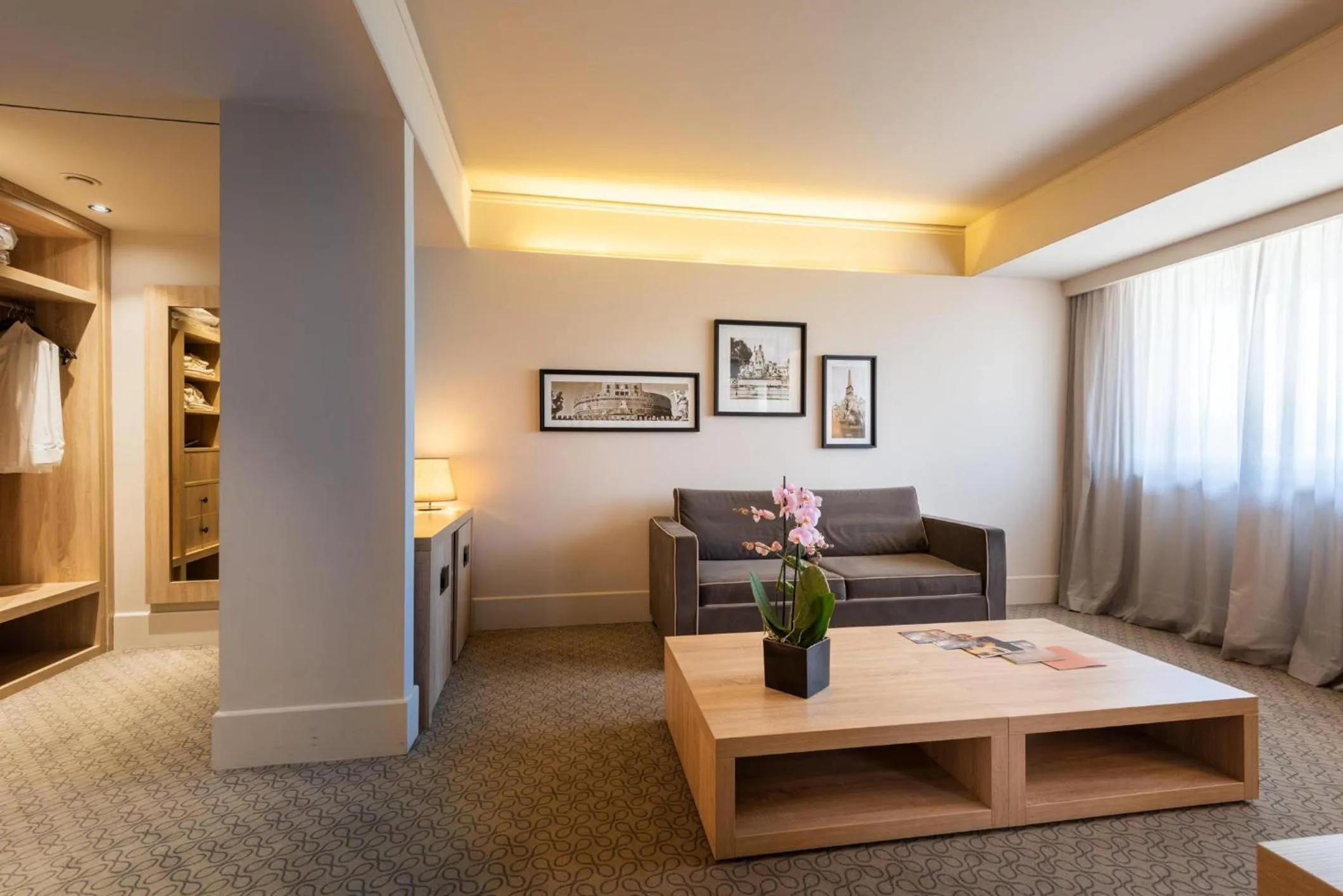 A.Roma Lifestyle Hotel