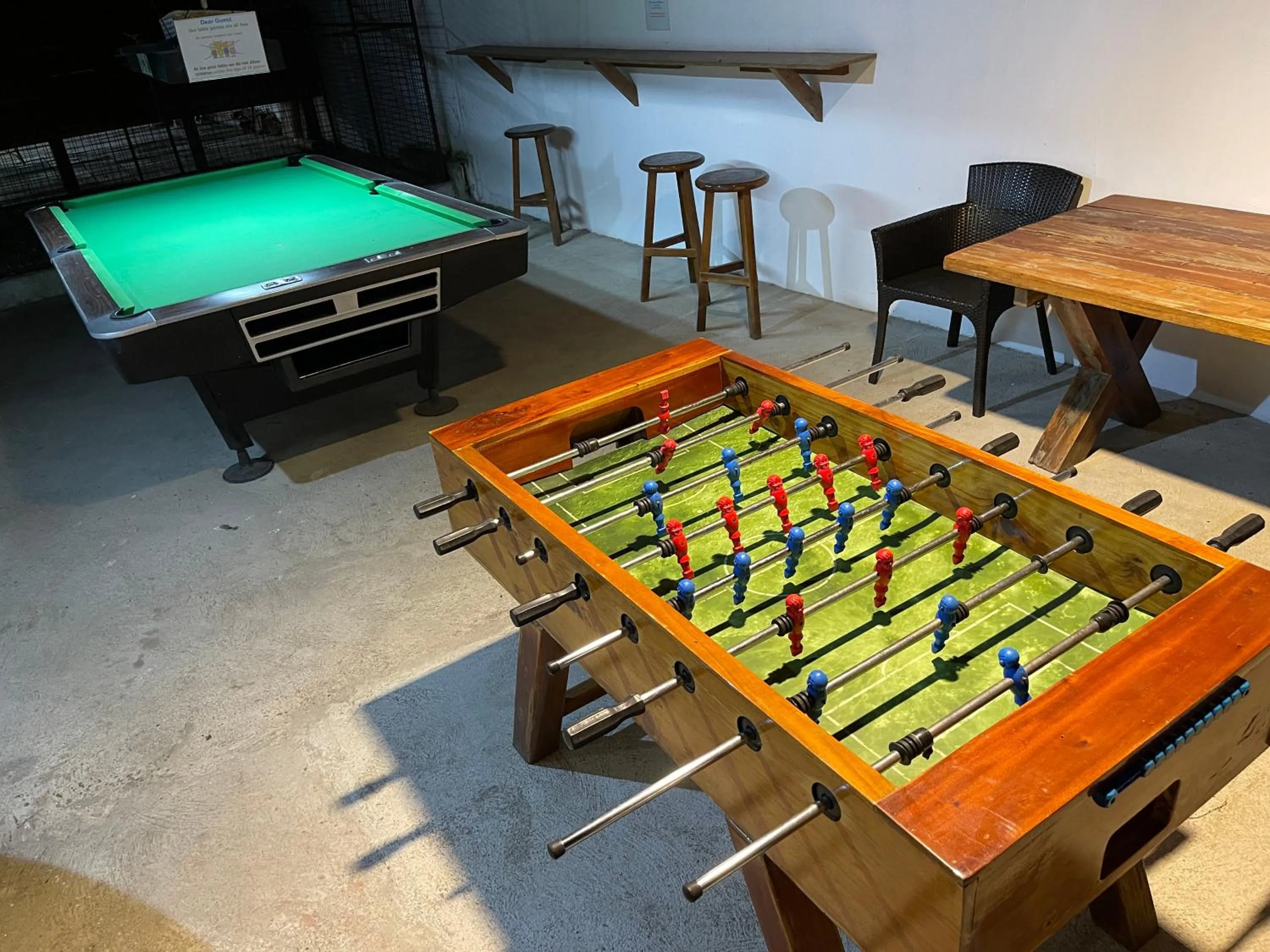 Billiard in Parrot Resort Moalboal