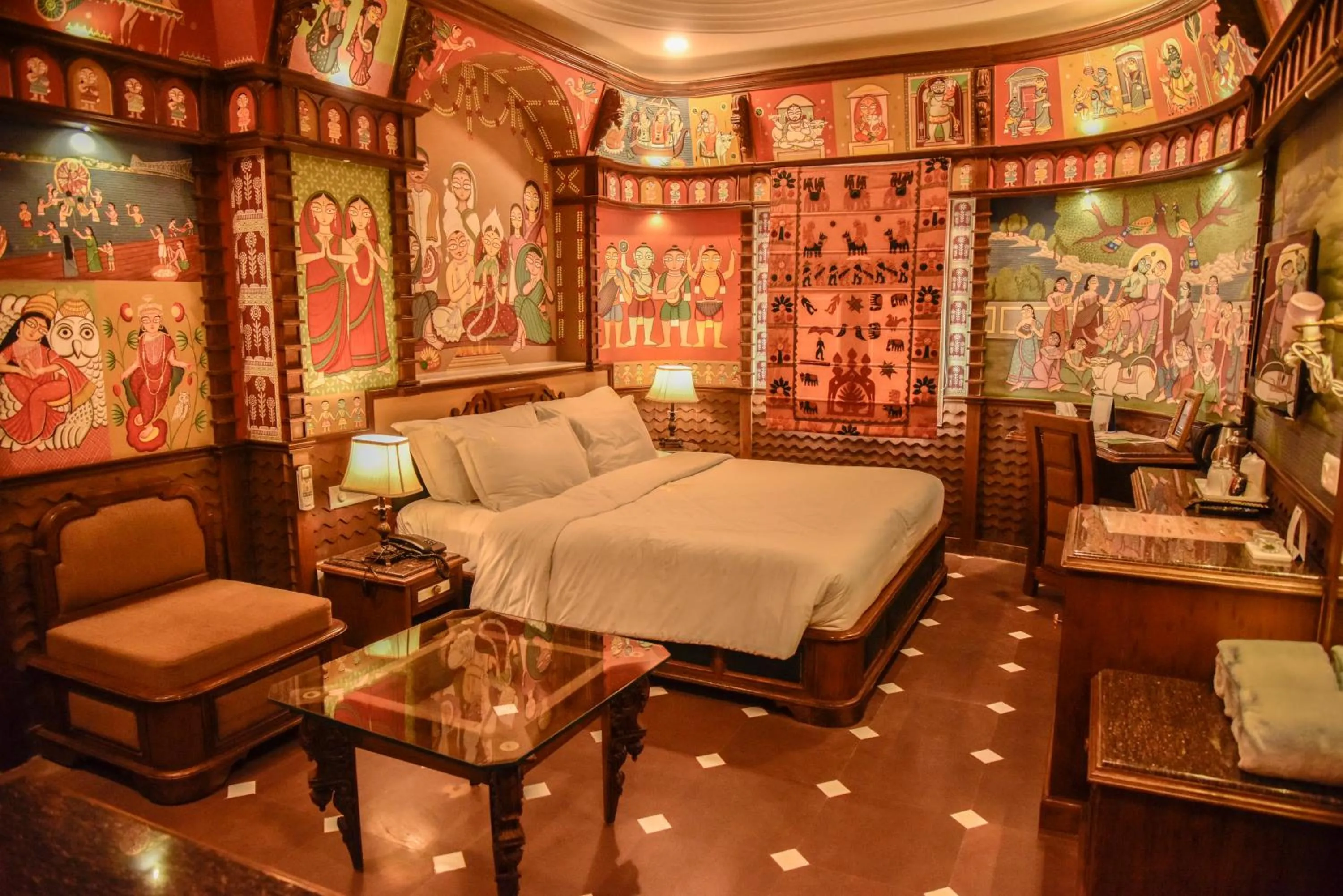 Bed in Pearl Palace Heritage Boutique Hotel