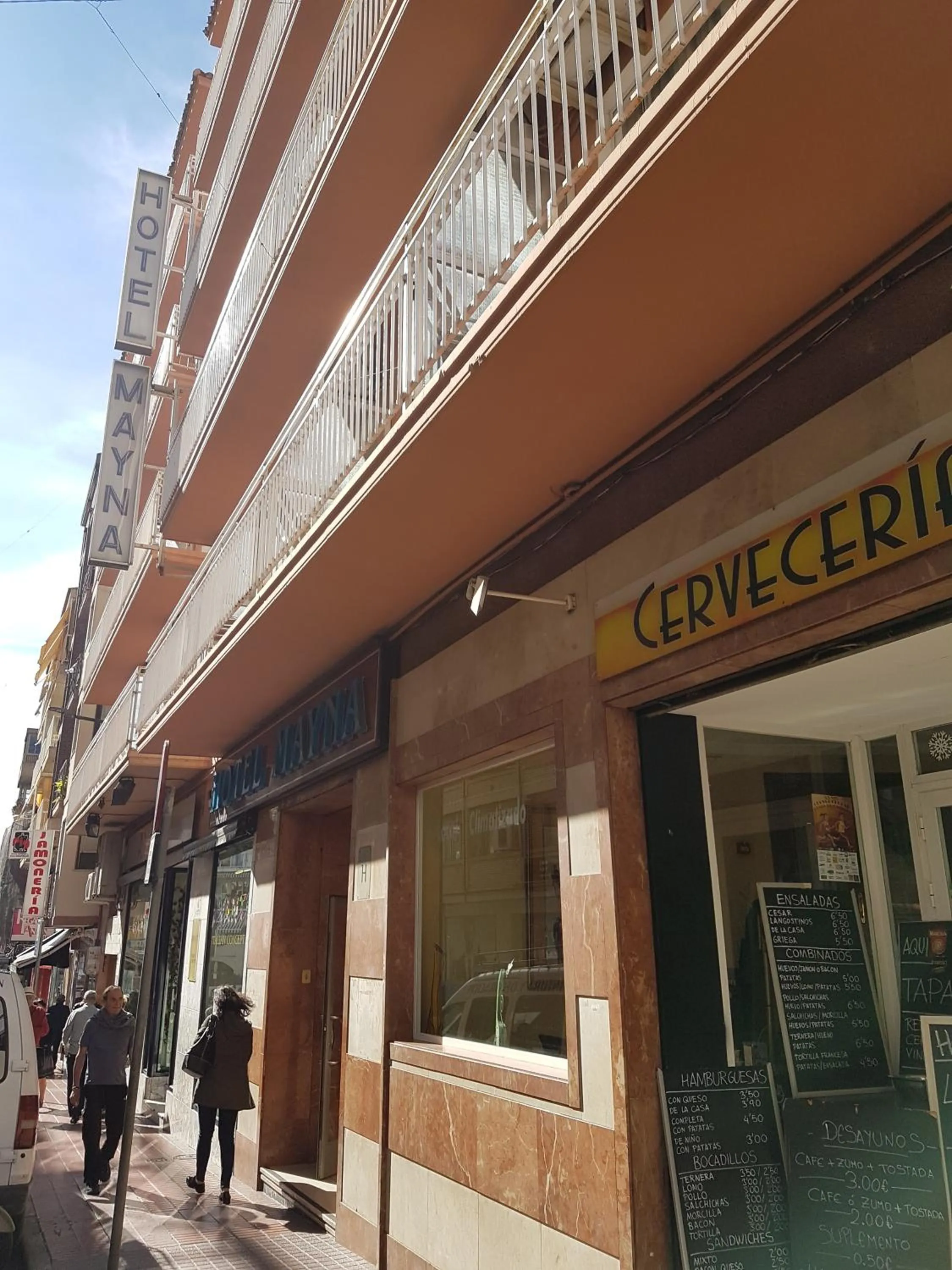 Facade/entrance in Hotel Mayna