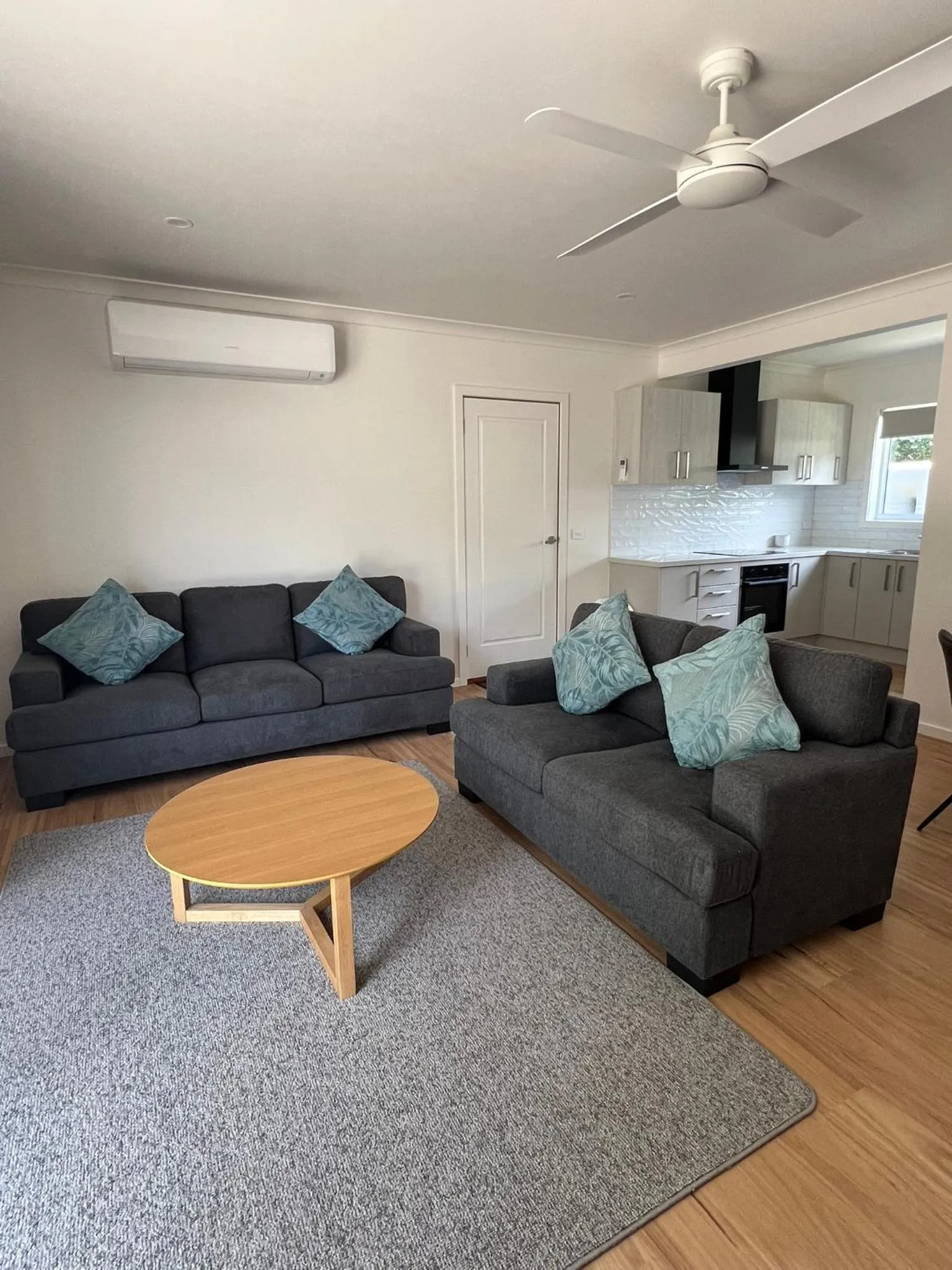 Two-Bedroom Apartment with Garden View in Willow Dene Holiday Apartments